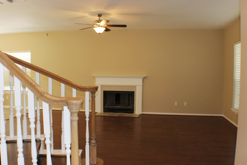 105 Crimson Bay Drive Property Photo 3