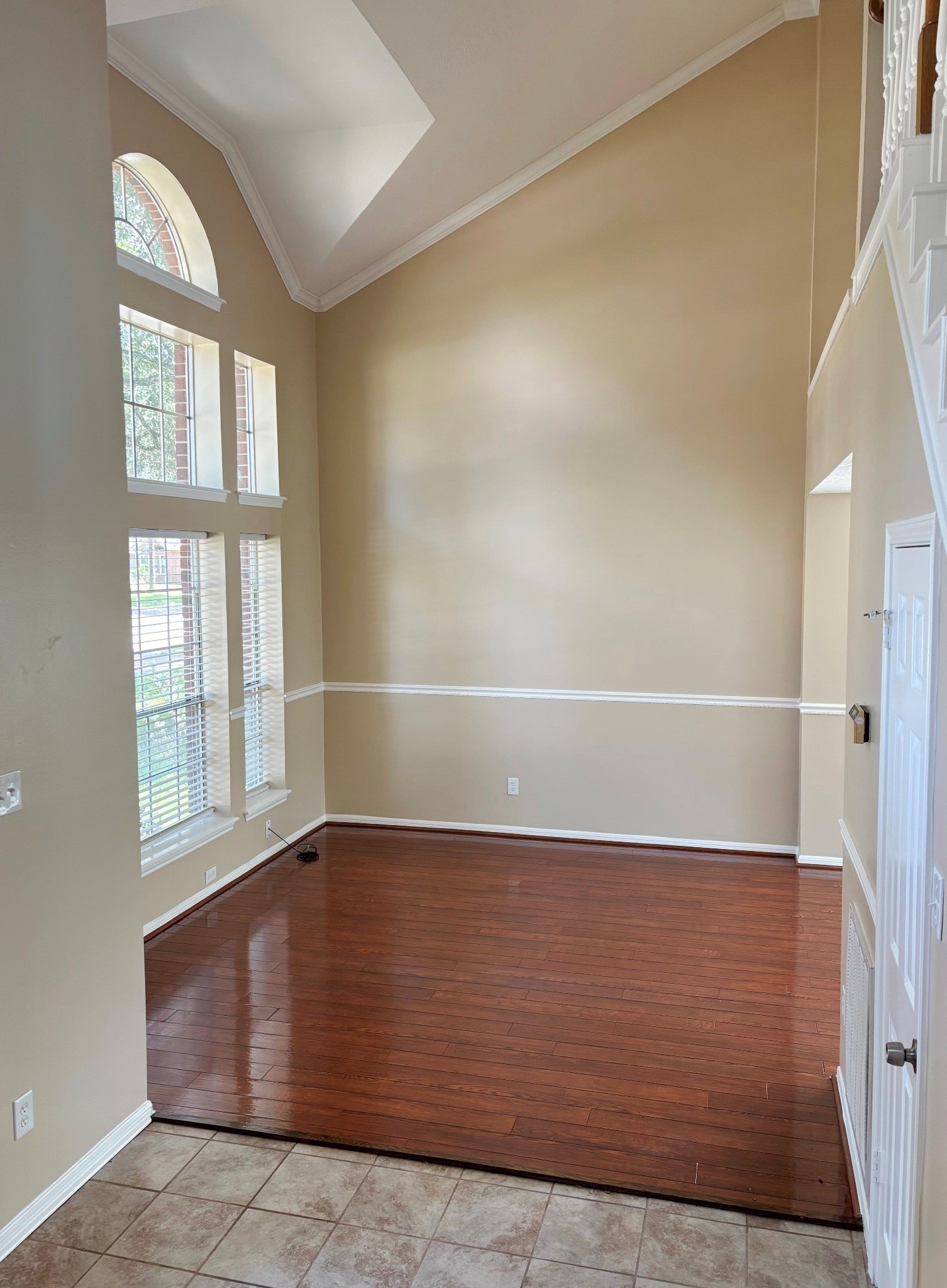 105 Crimson Bay Drive Property Photo 8