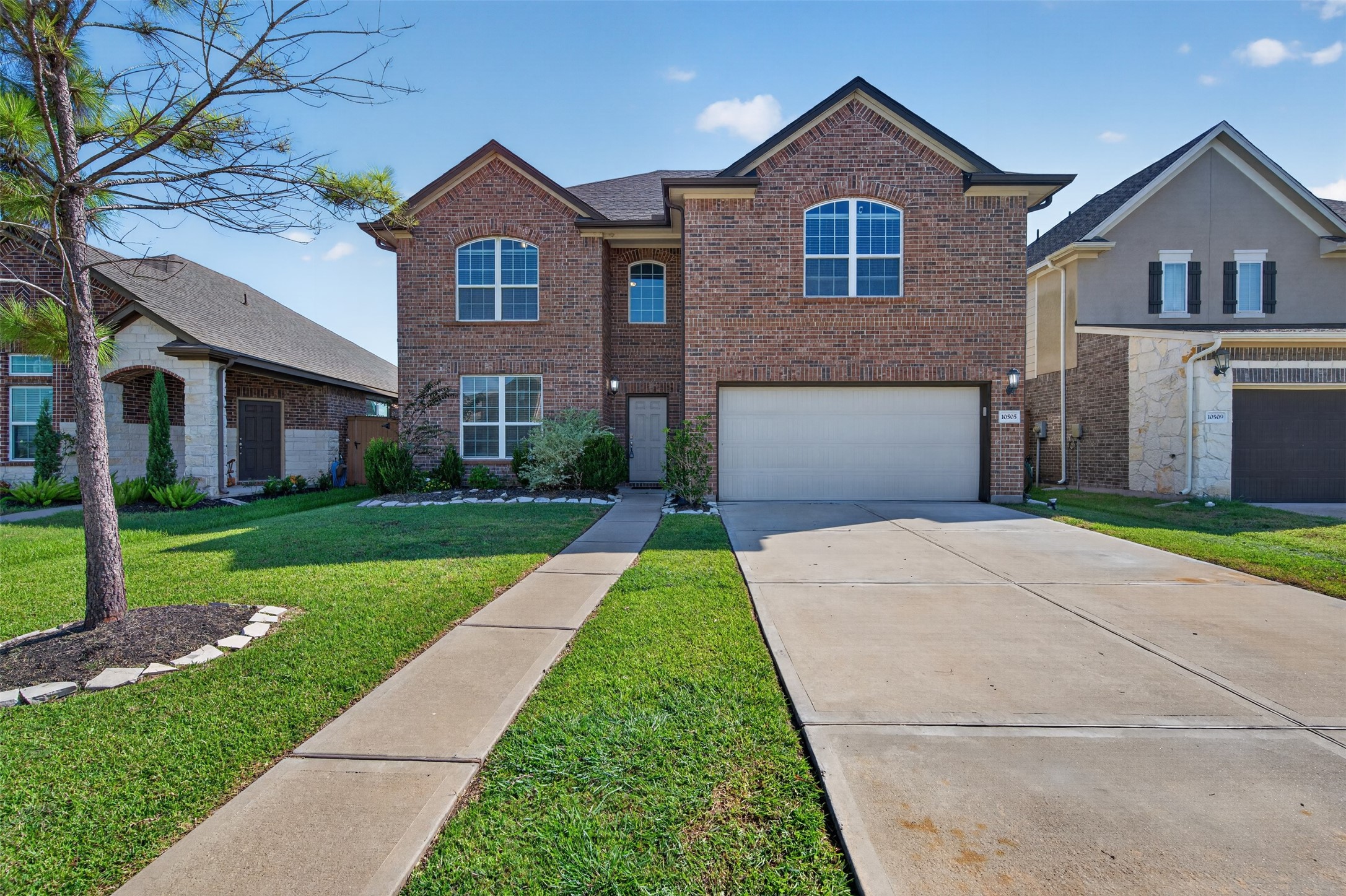 10505 Clouds Rest Drive Property Photo 1