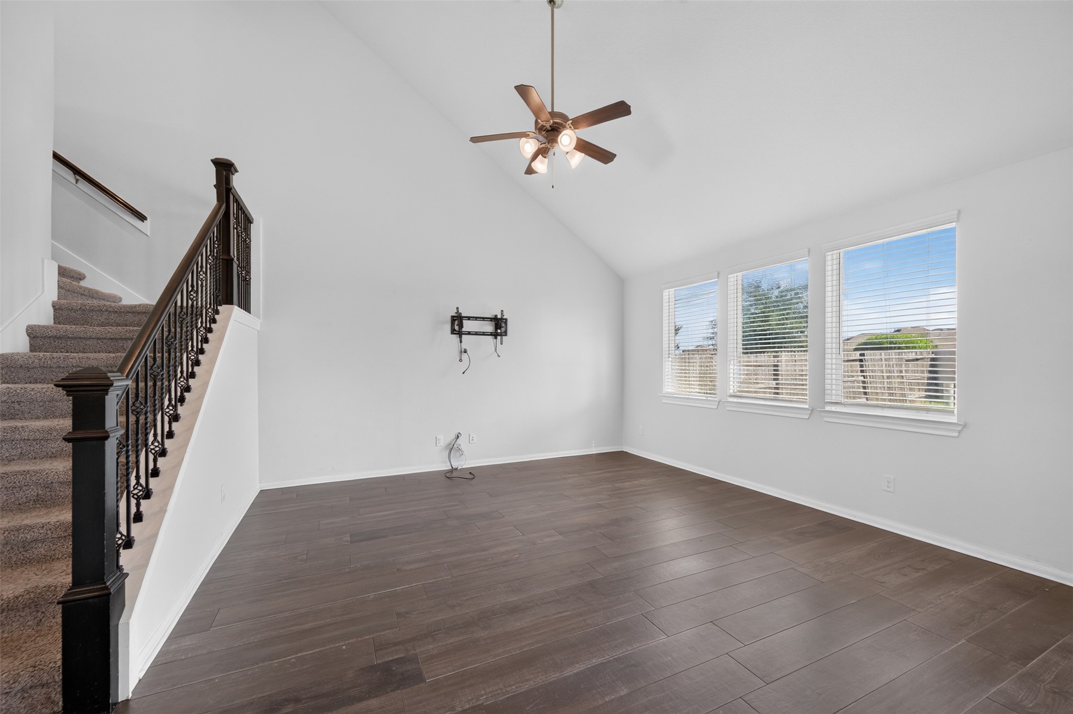 10505 Clouds Rest Drive Property Photo 7