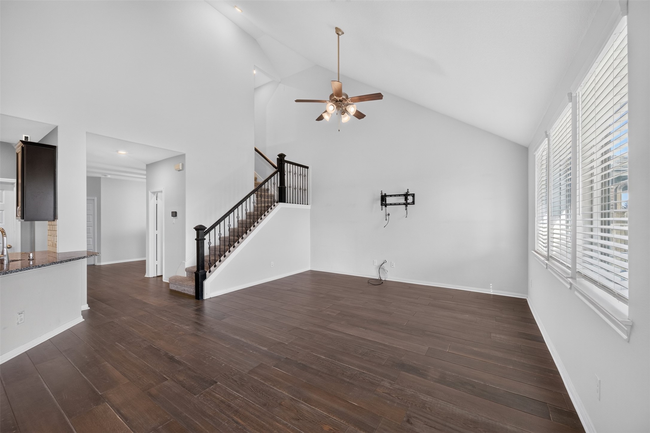 10505 Clouds Rest Drive Property Photo 8