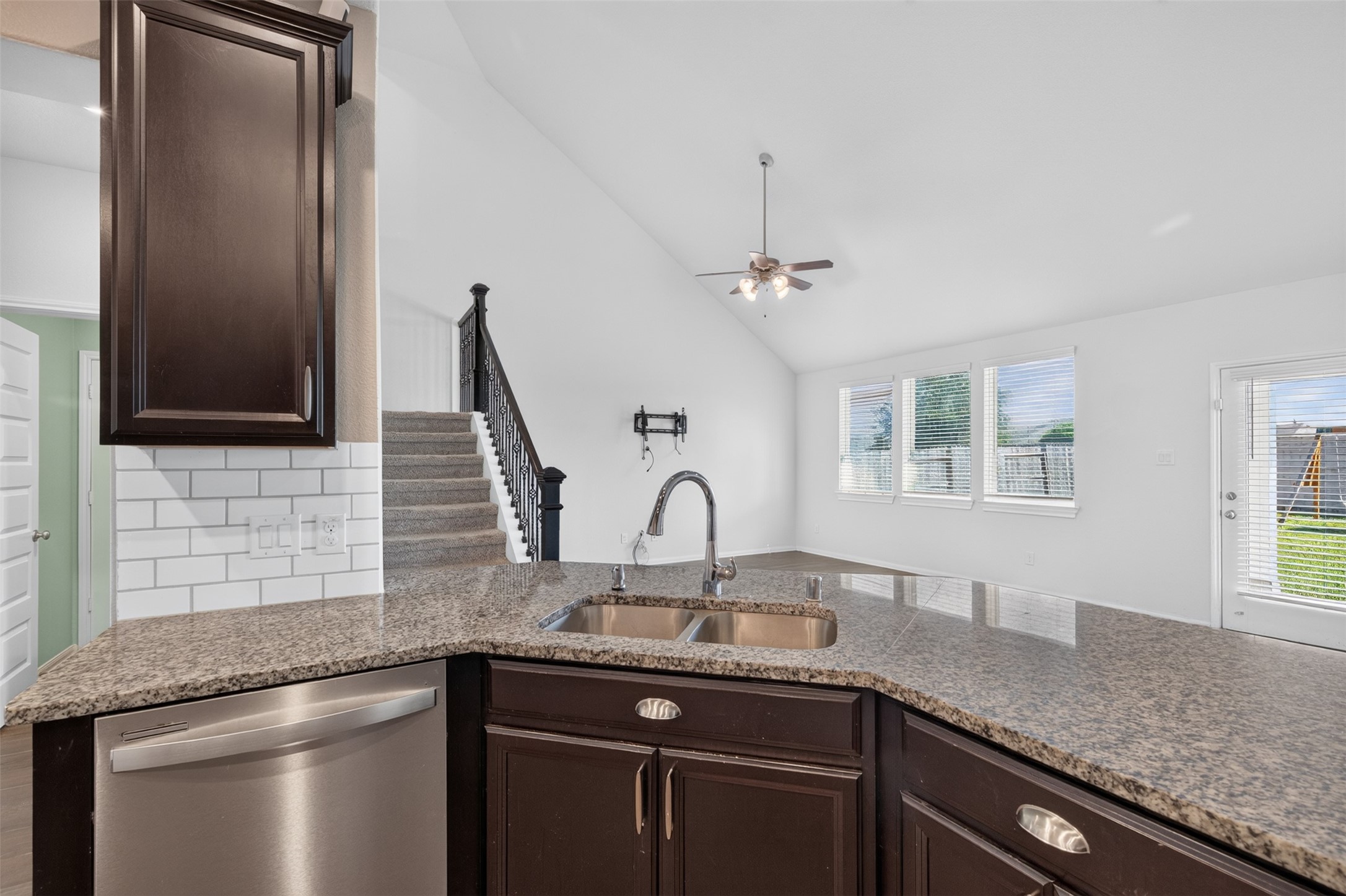 10505 Clouds Rest Drive Property Photo 16