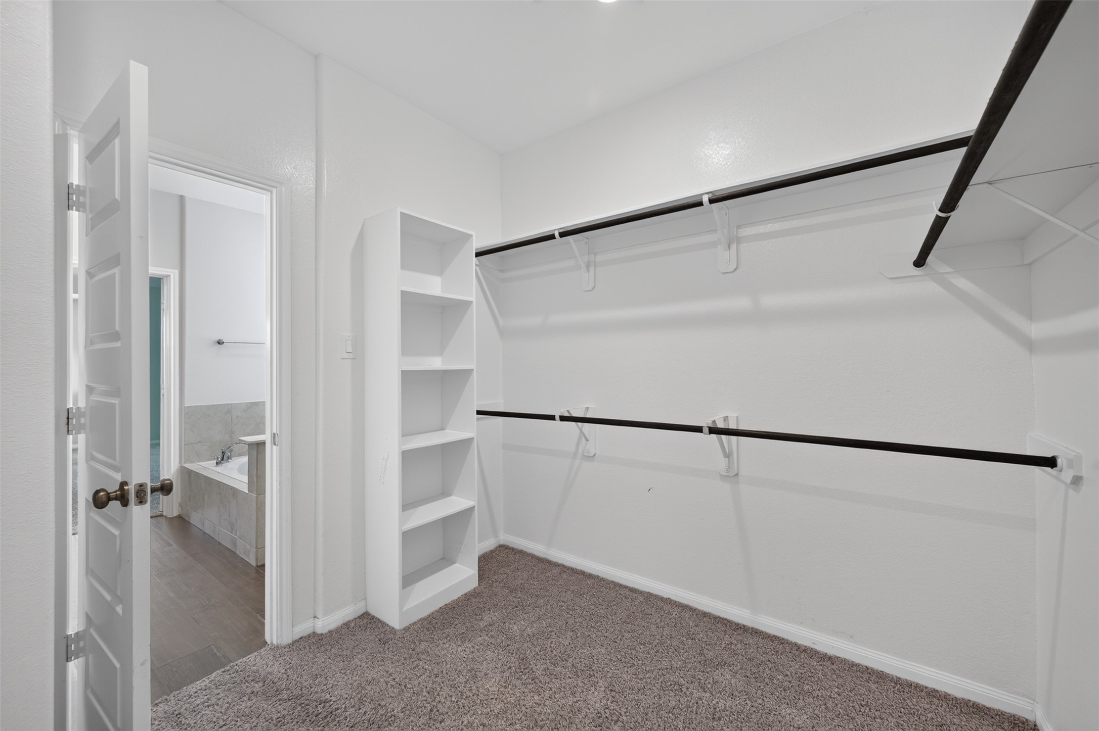 10505 Clouds Rest Drive Property Photo 23
