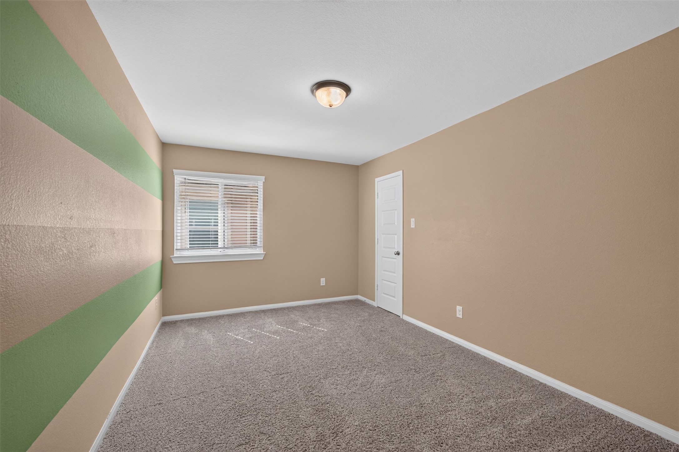 10505 Clouds Rest Drive Property Photo 32