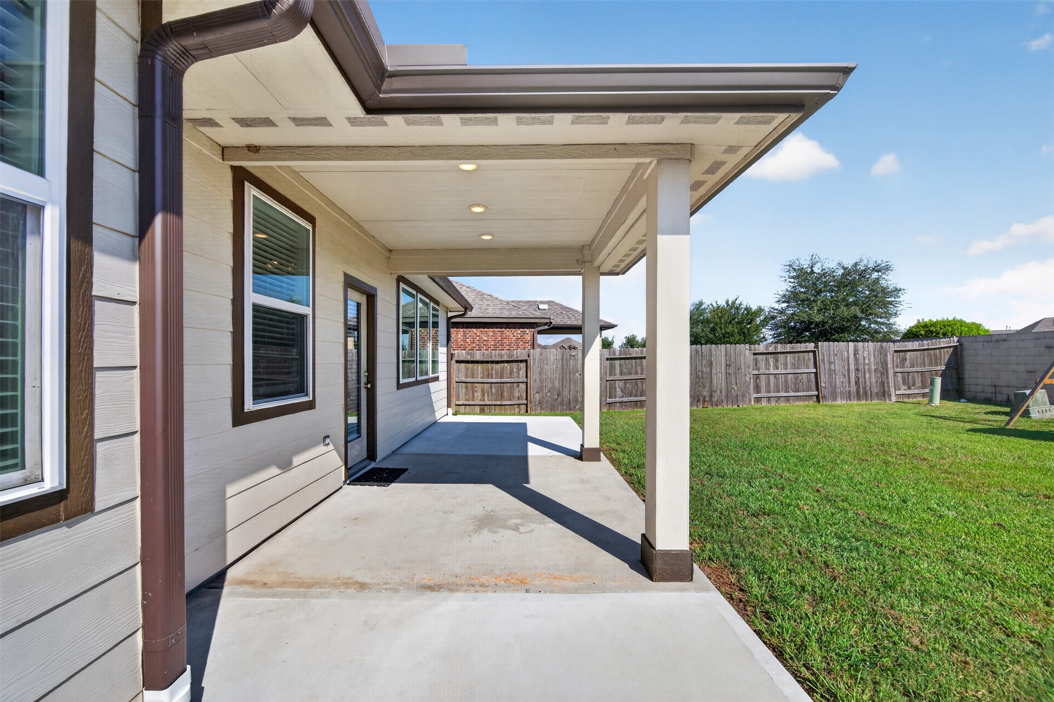 10505 Clouds Rest Drive Property Photo 36