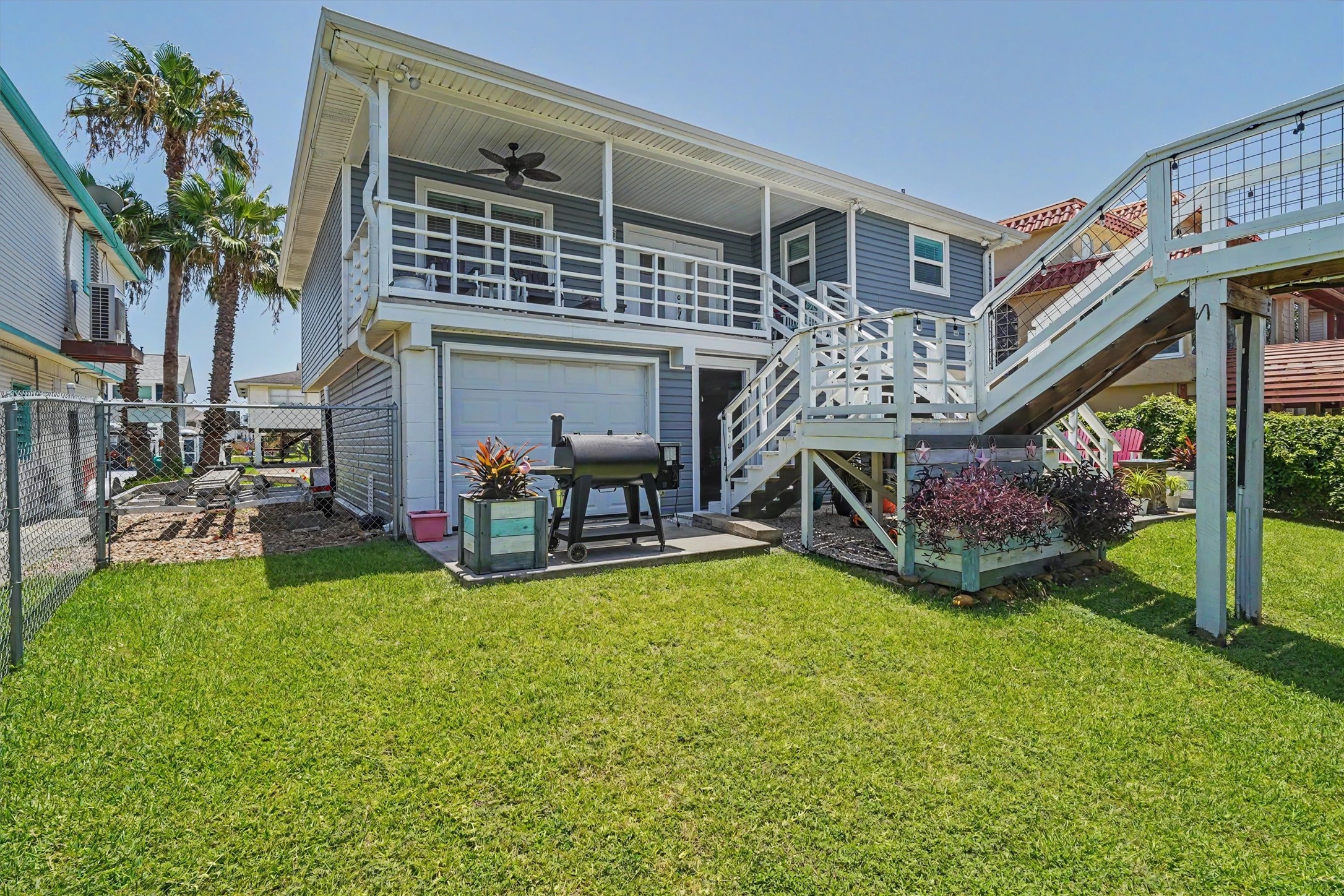 897 Bonita Street Property Photo 4