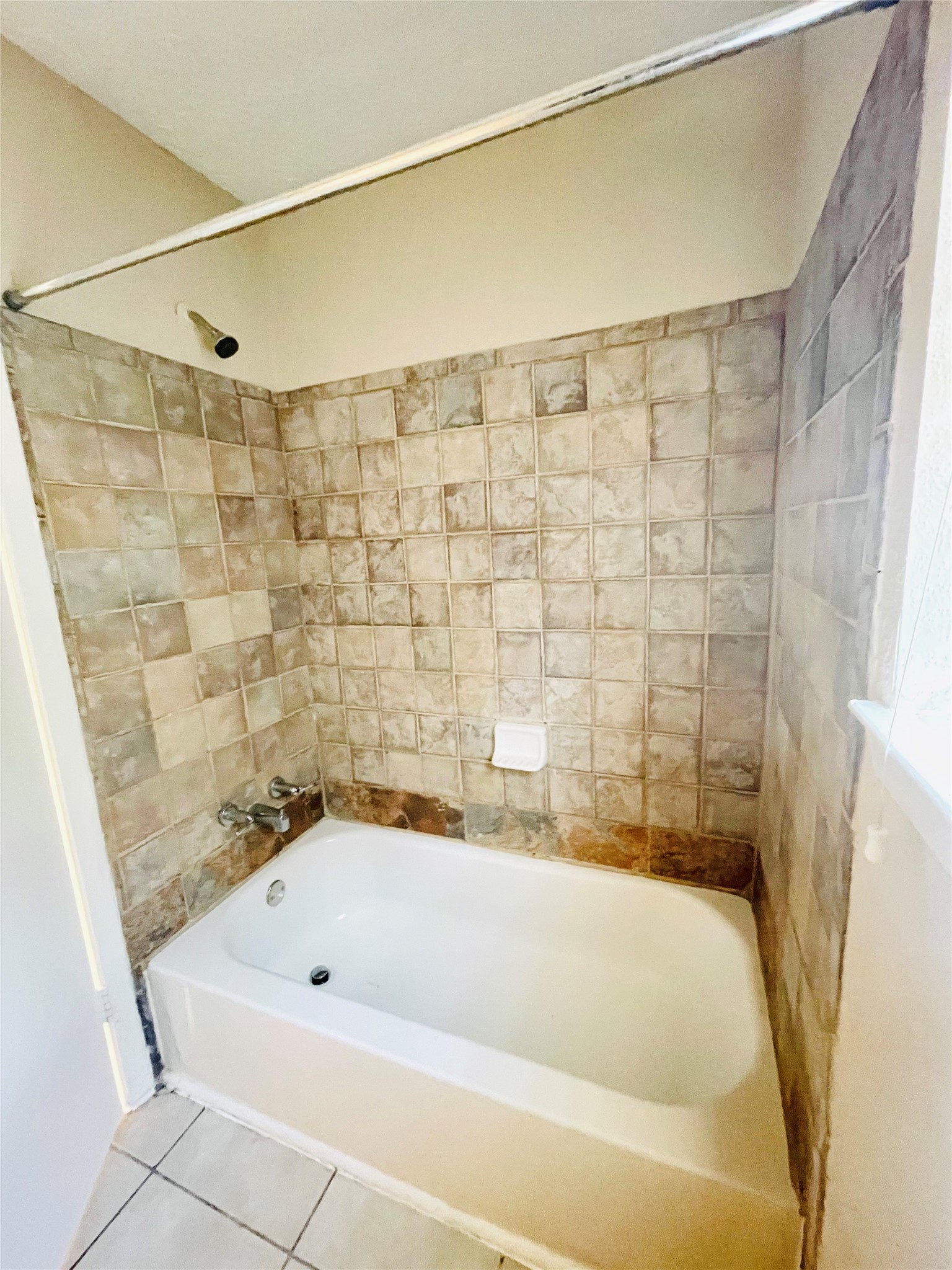 19319 Lazy Valley Drive Property Photo 15