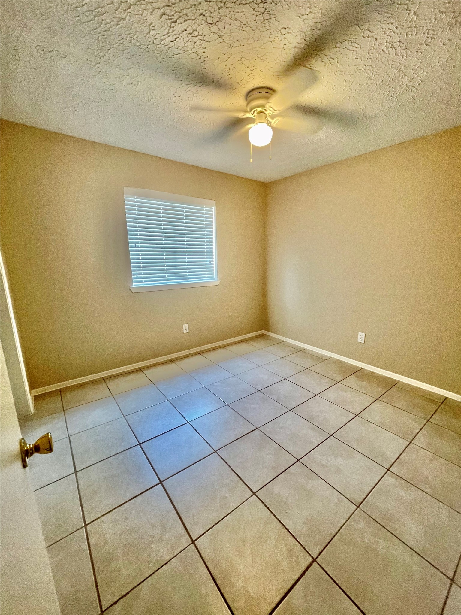 19319 Lazy Valley Drive Property Photo 16