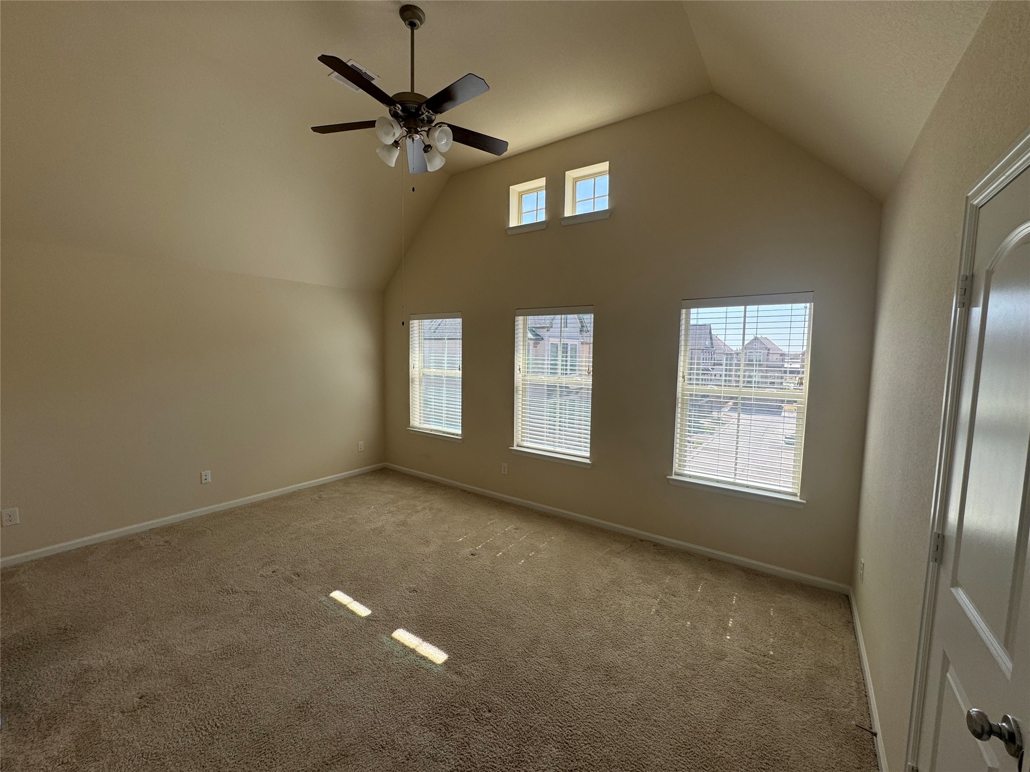 10716 Addicks Oaks Property Photo 5