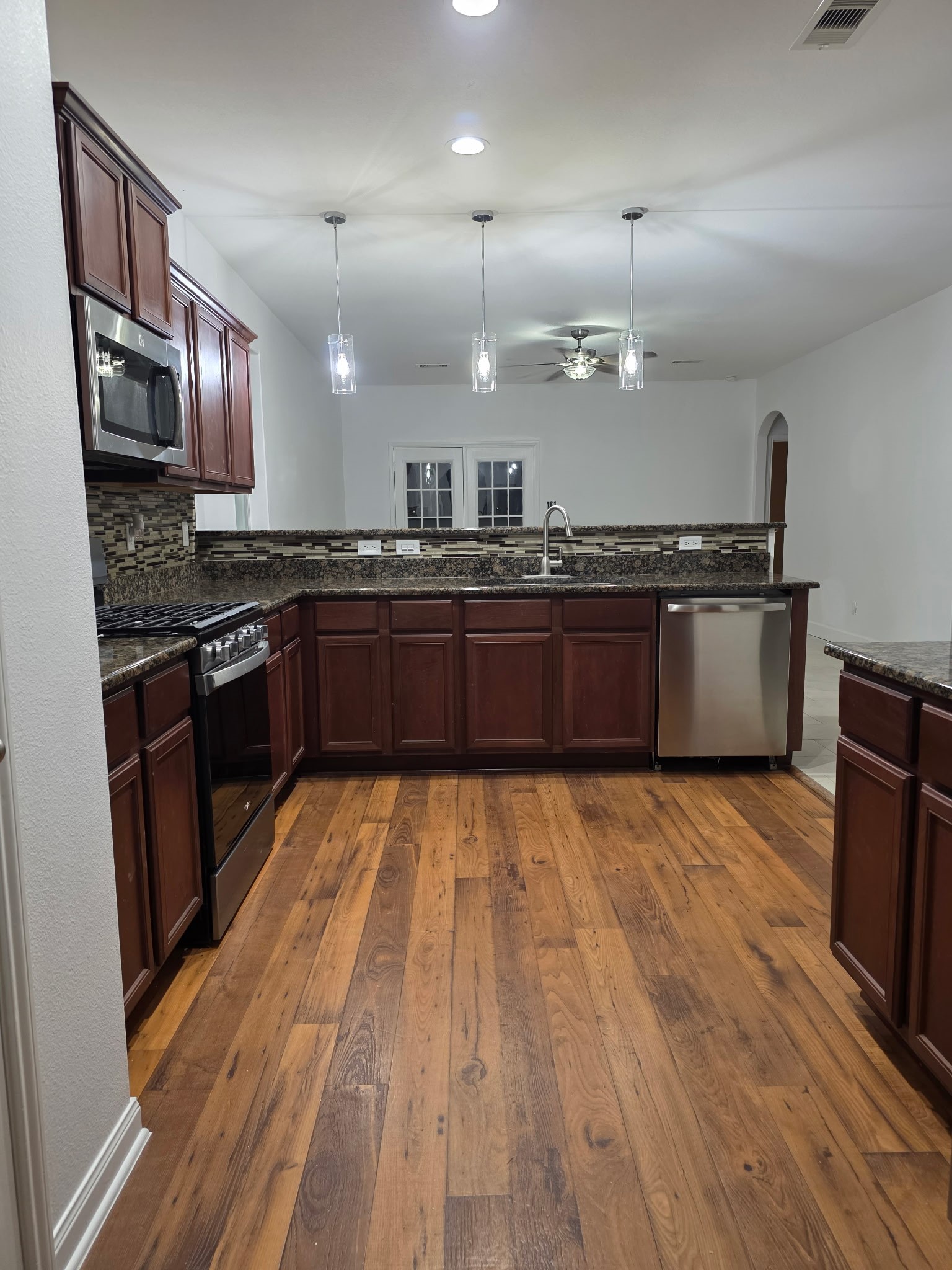 1819 Opal Peach Drive Property Photo 11