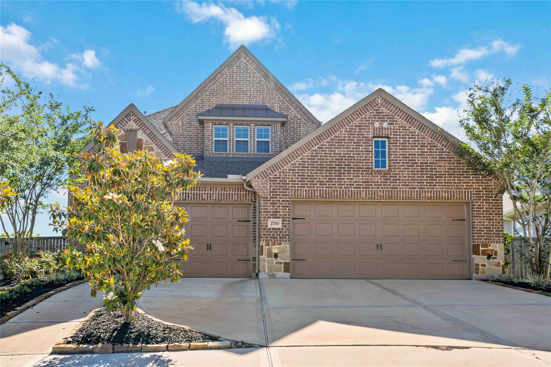 2710 Big Vine Court Property Photo 1