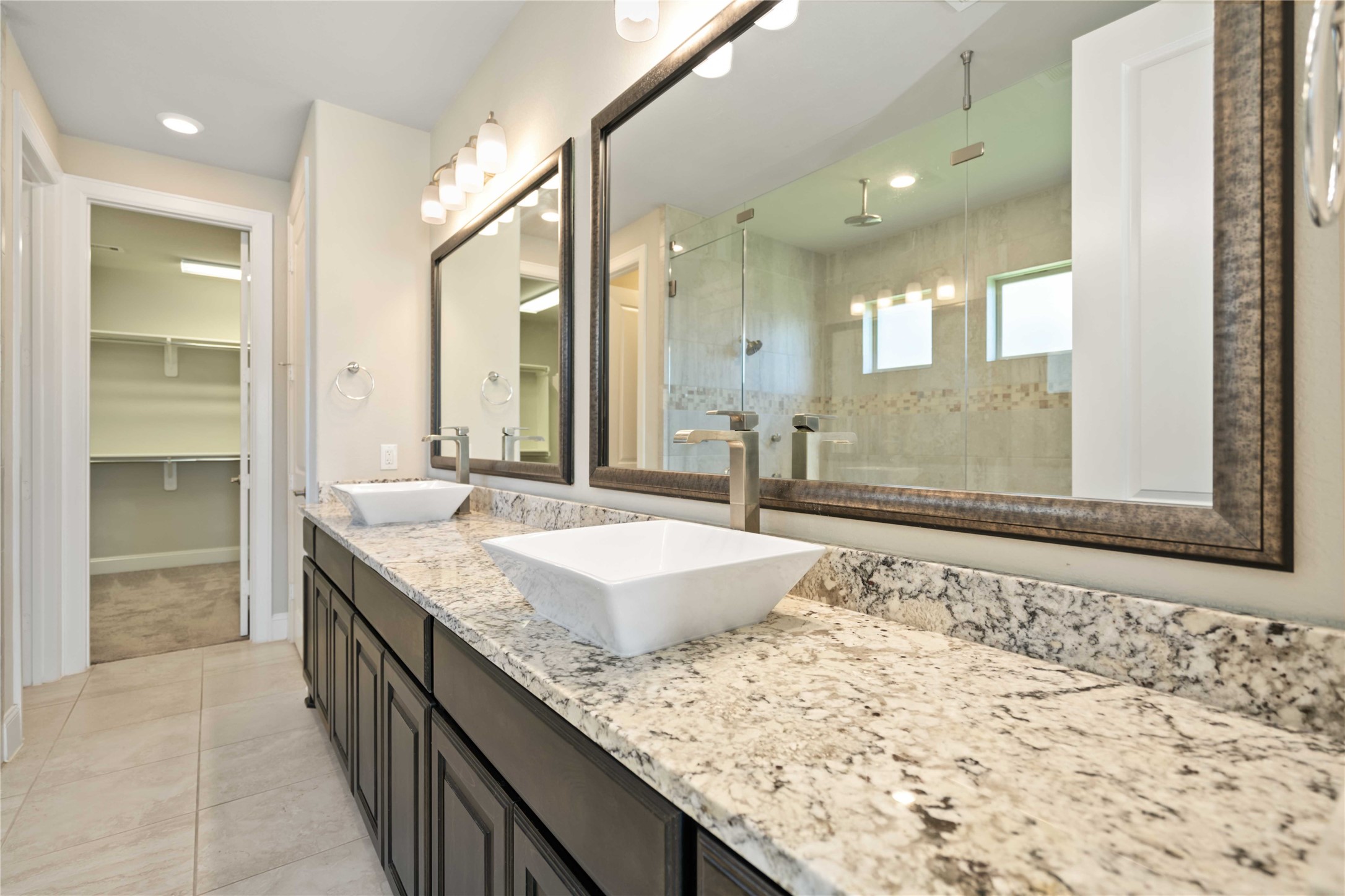2710 Big Vine Court Property Photo 14