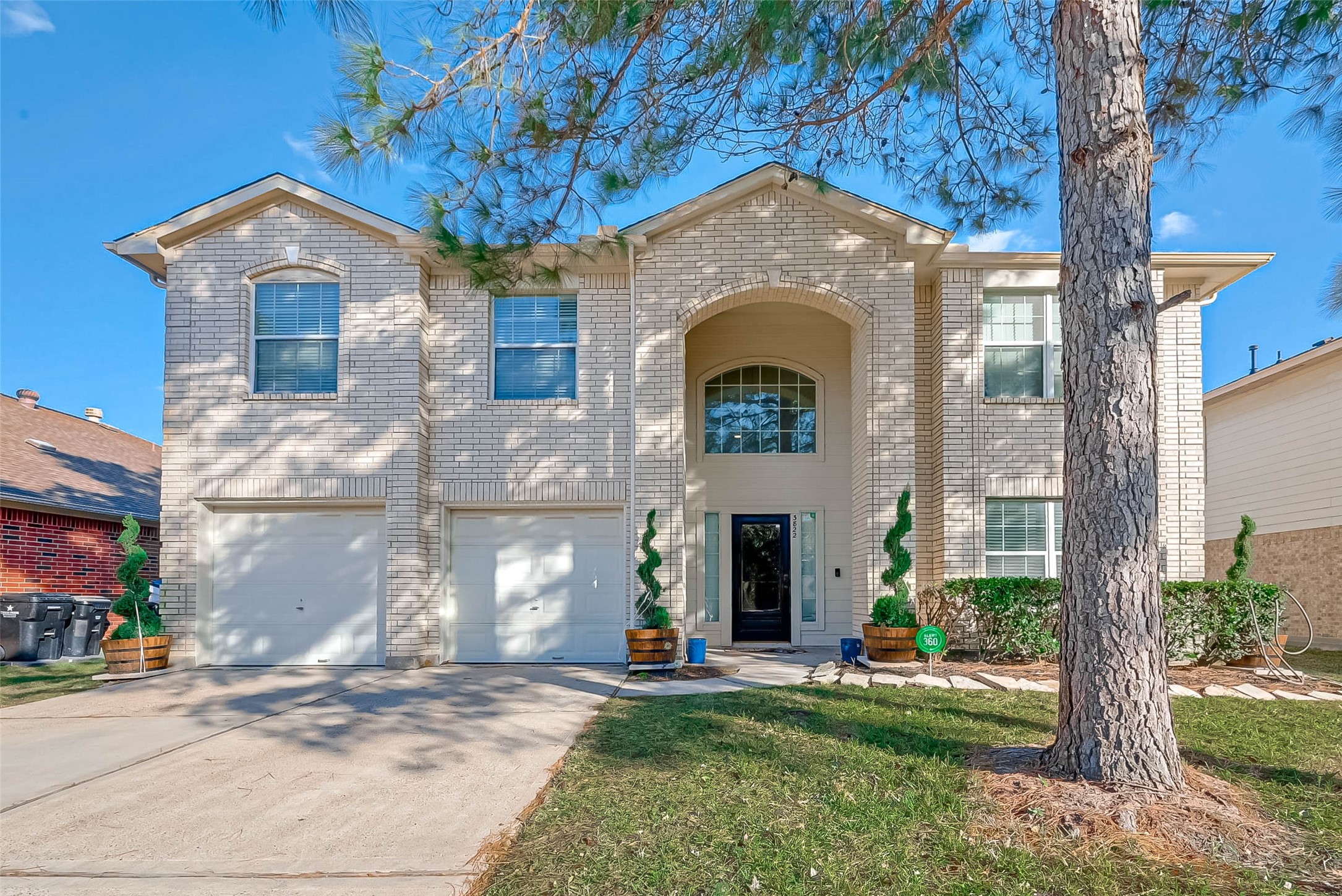 3822 Willow Stone Court Property Photo 1