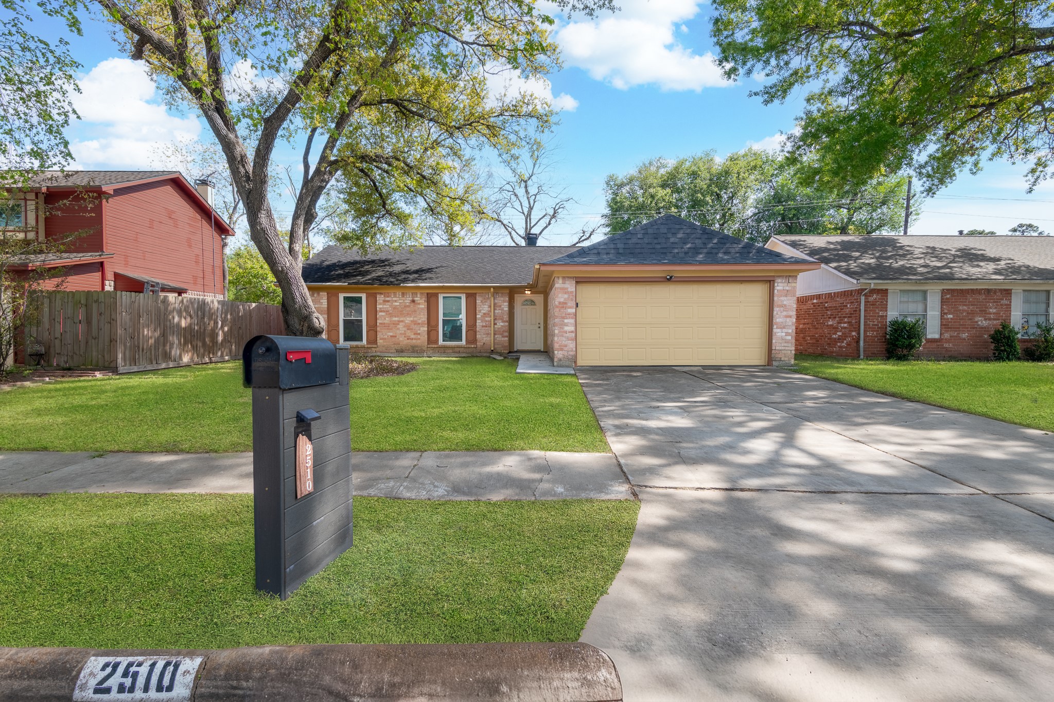 2510 Marble Falls Drive Property Photo 2