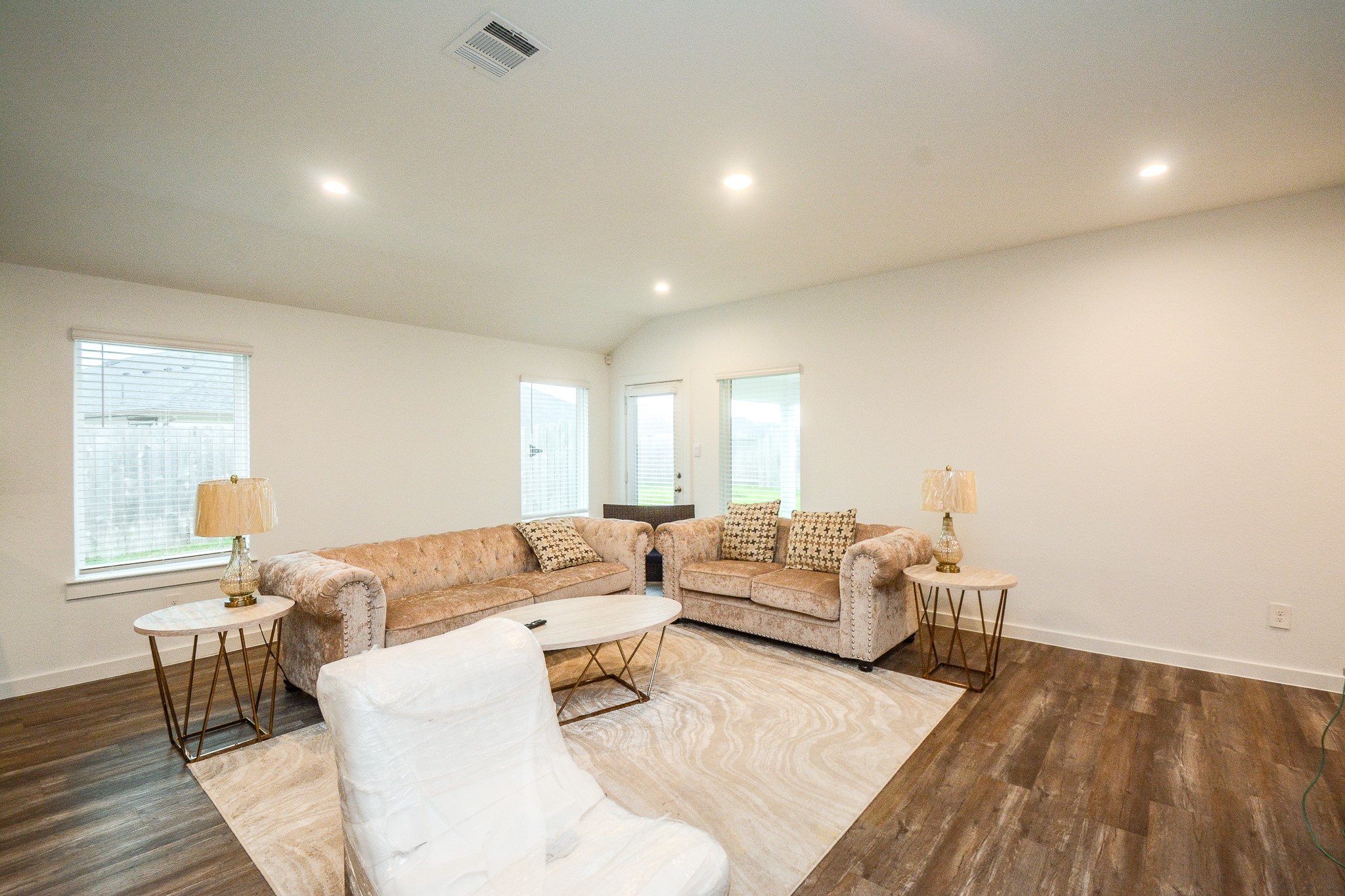 1111 Desert Willow Drive Property Photo 4