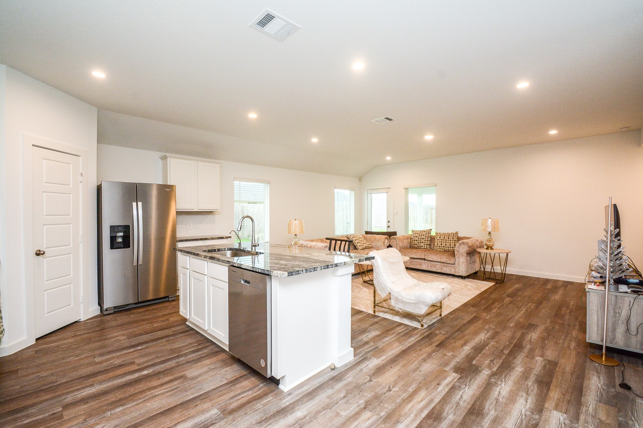 1111 Desert Willow Drive Property Photo 8