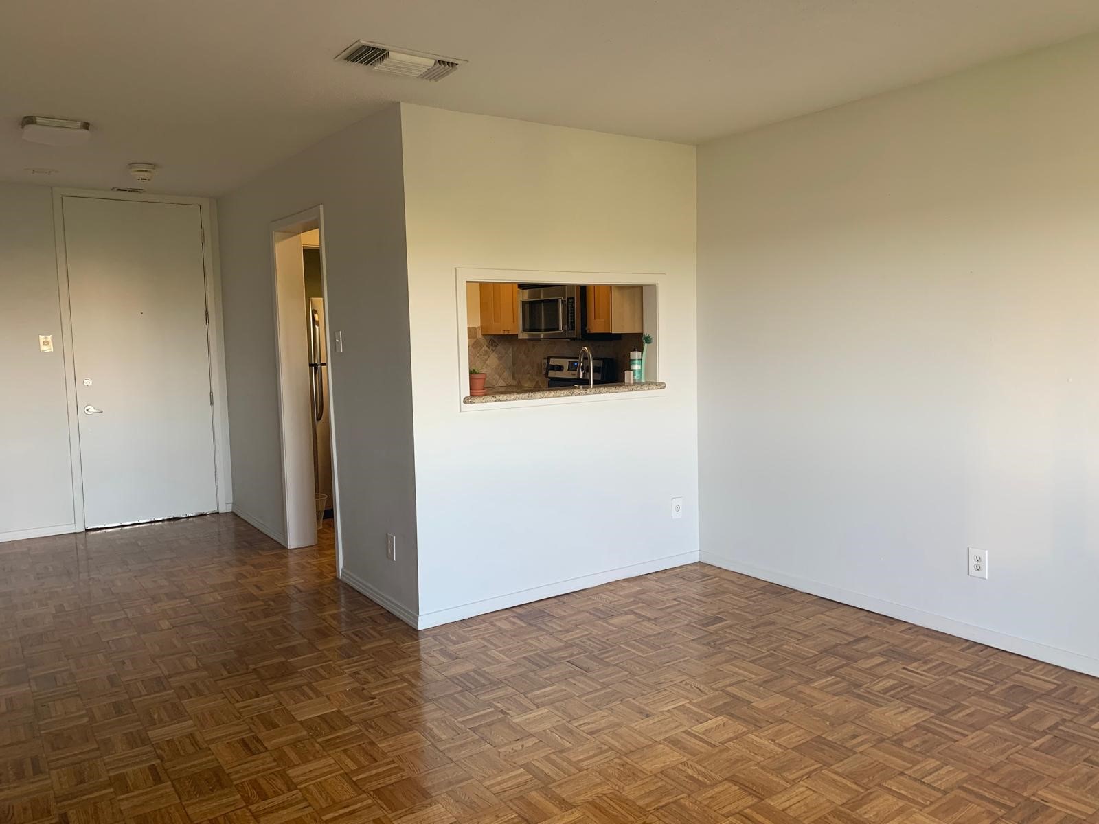 3600 Montrose Boulevard 409 Property Photo 3