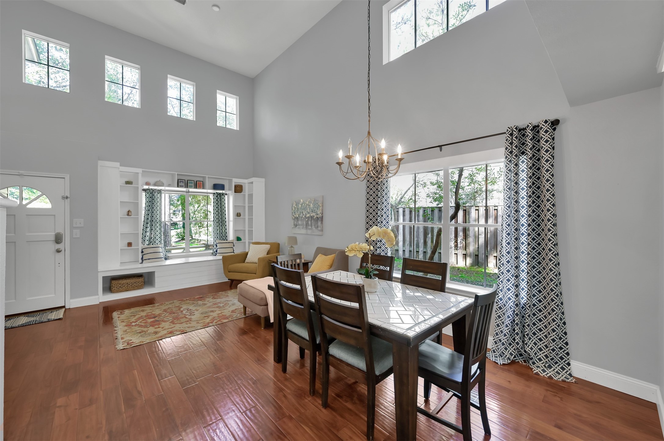 59 E Autumn Branch Circle Property Photo 3