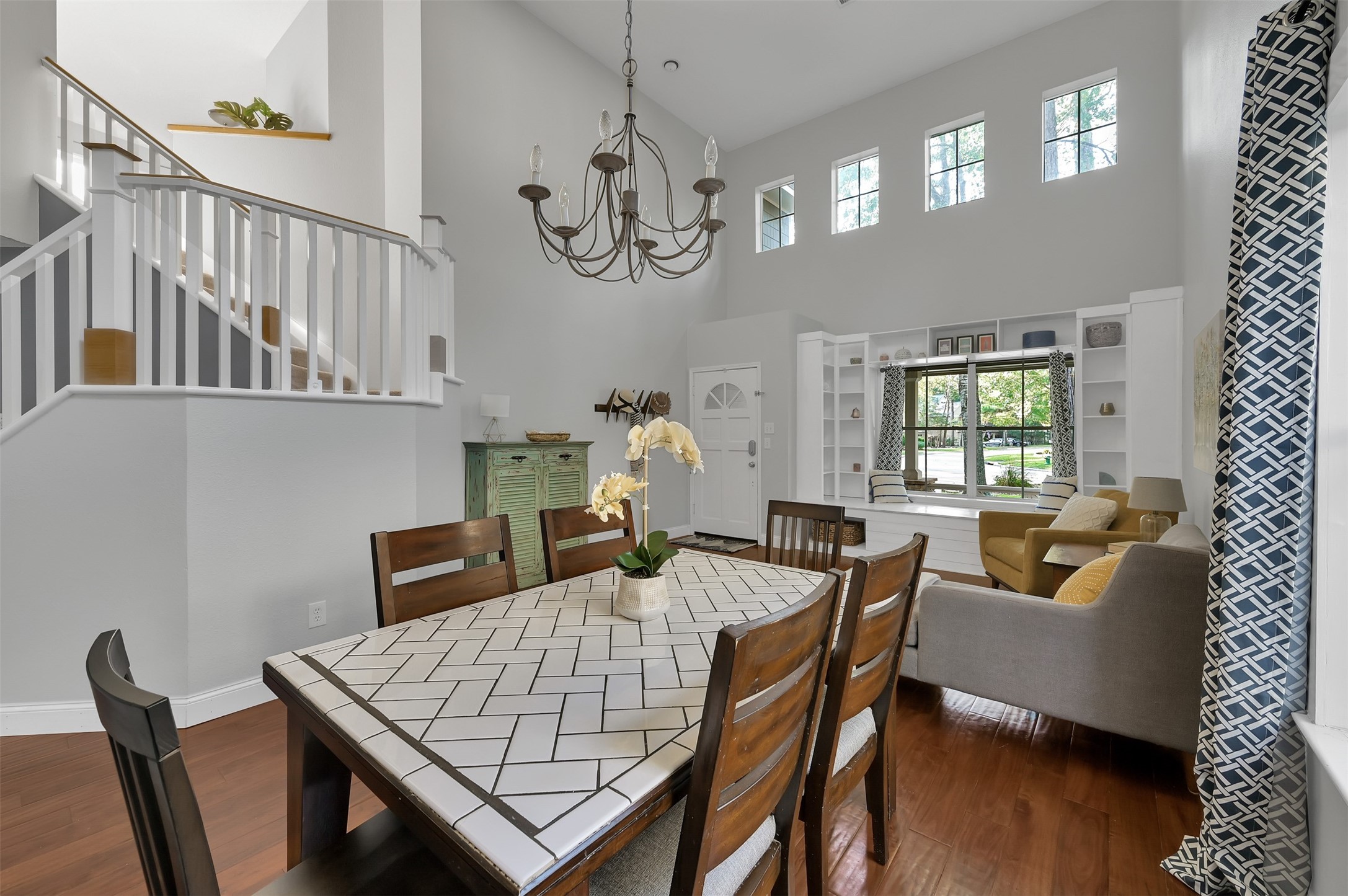 59 E Autumn Branch Circle Property Photo 4