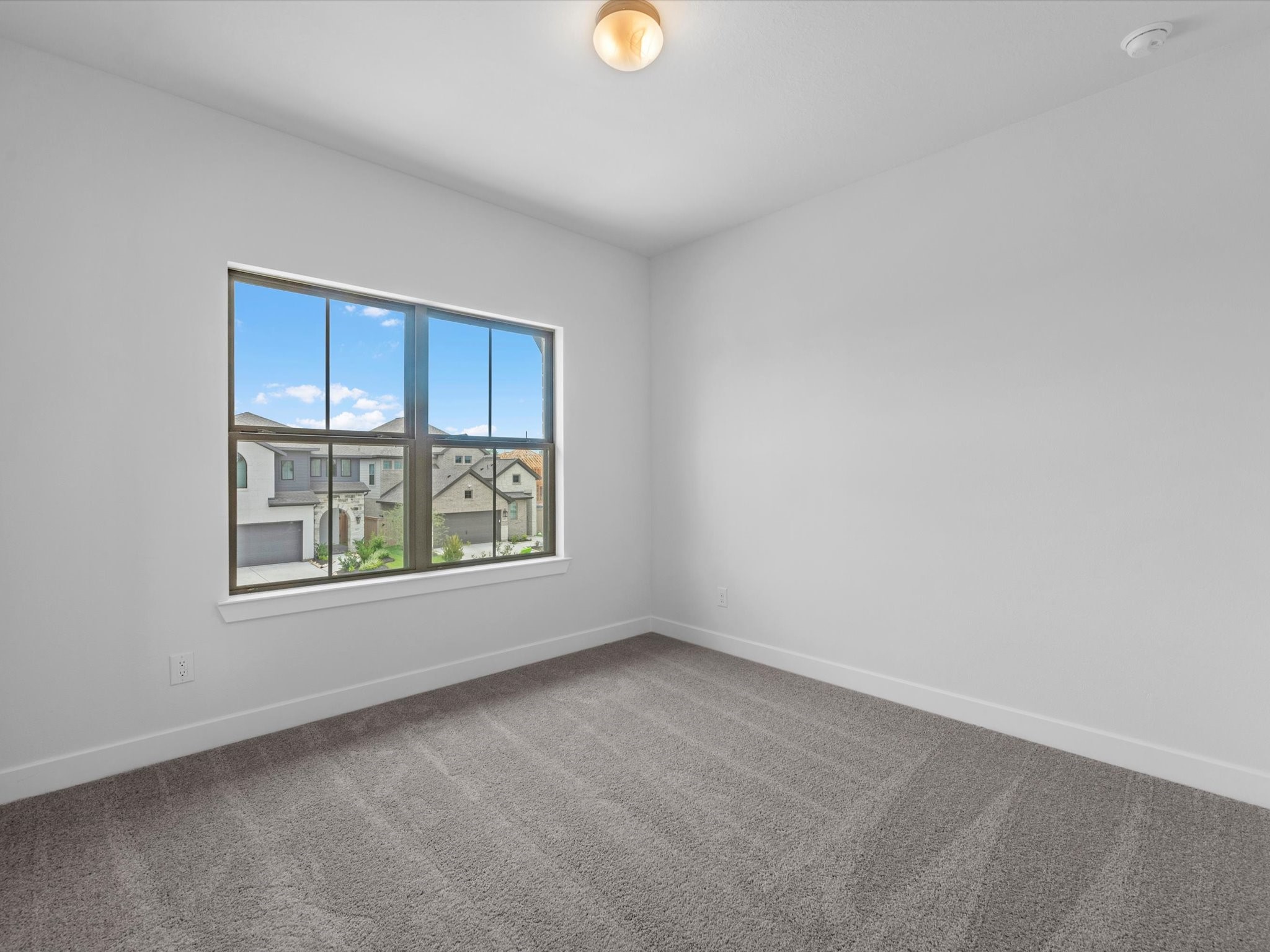 26818 Stardust Meadow Court Property Photo 17