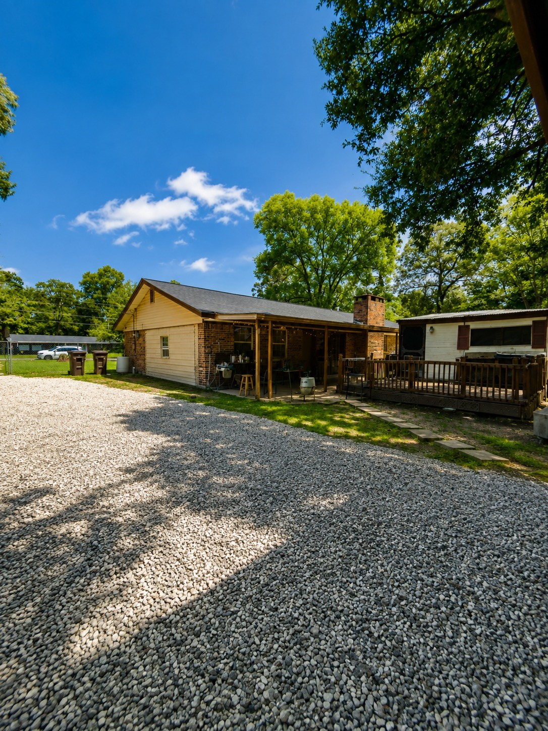 1610 Lilac Avenue Property Photo 6