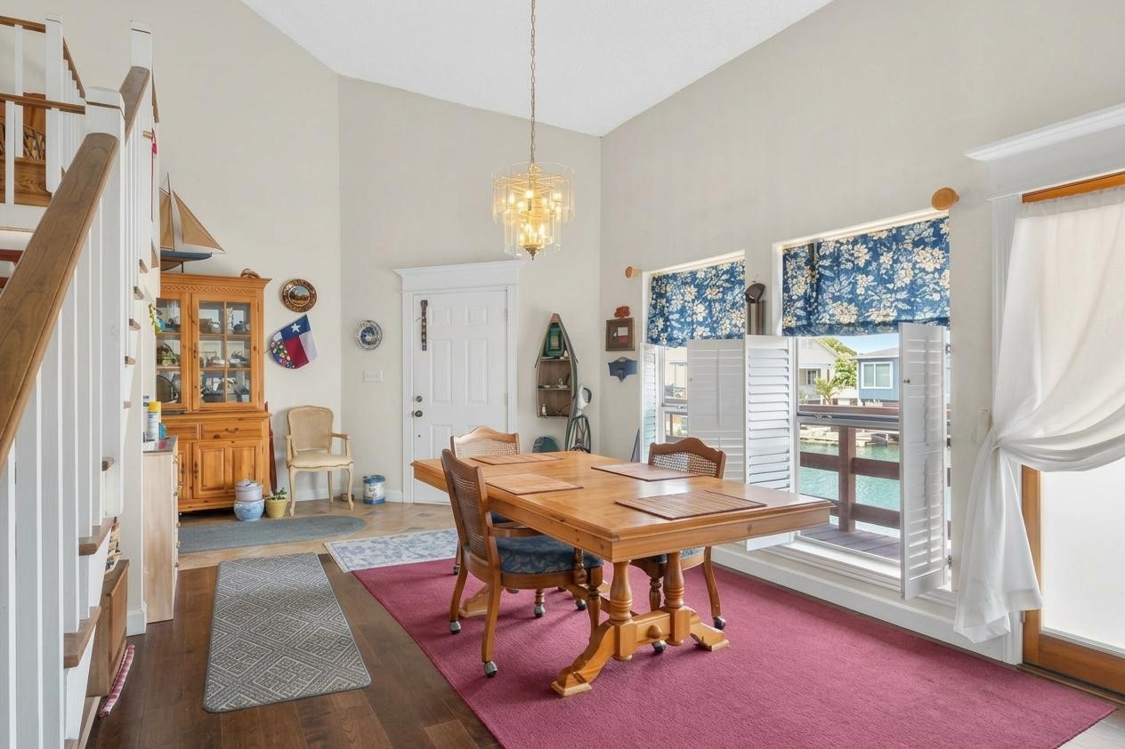 16610 Bahama Way Property Photo 11