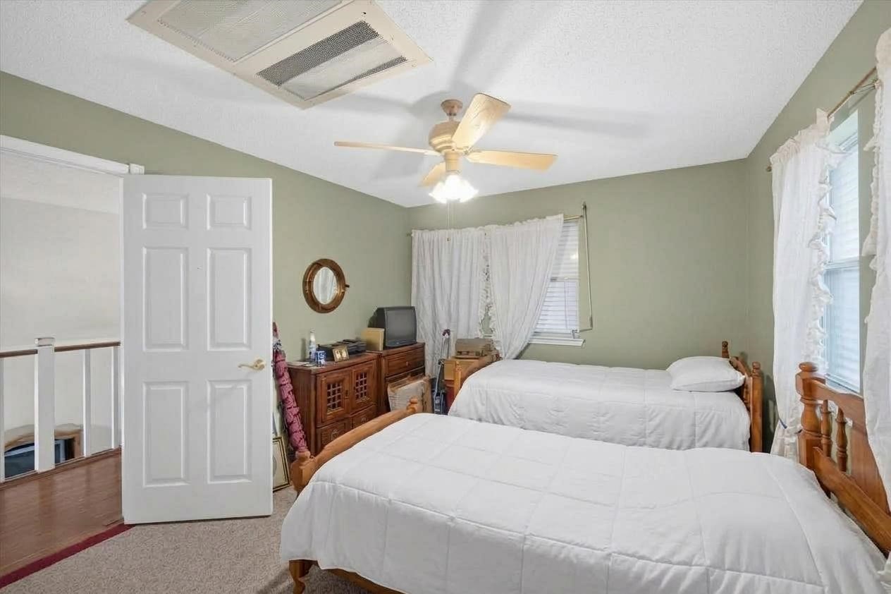16610 Bahama Way Property Photo 25