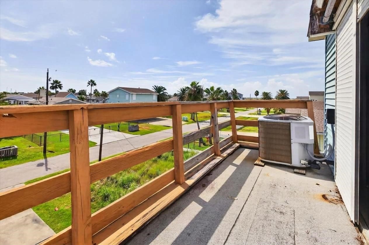 16610 Bahama Way Property Photo 36