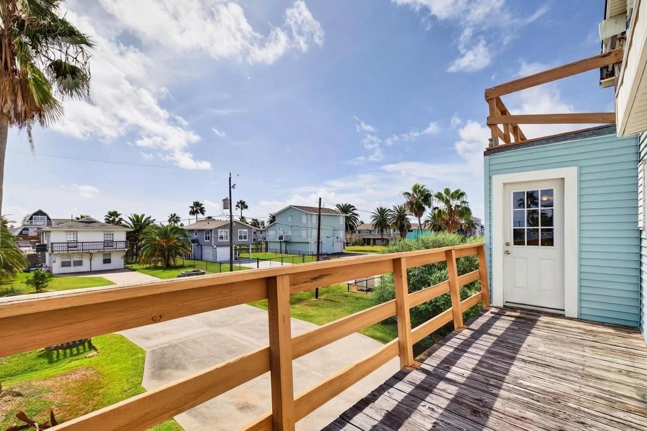 16610 Bahama Way Property Photo 37