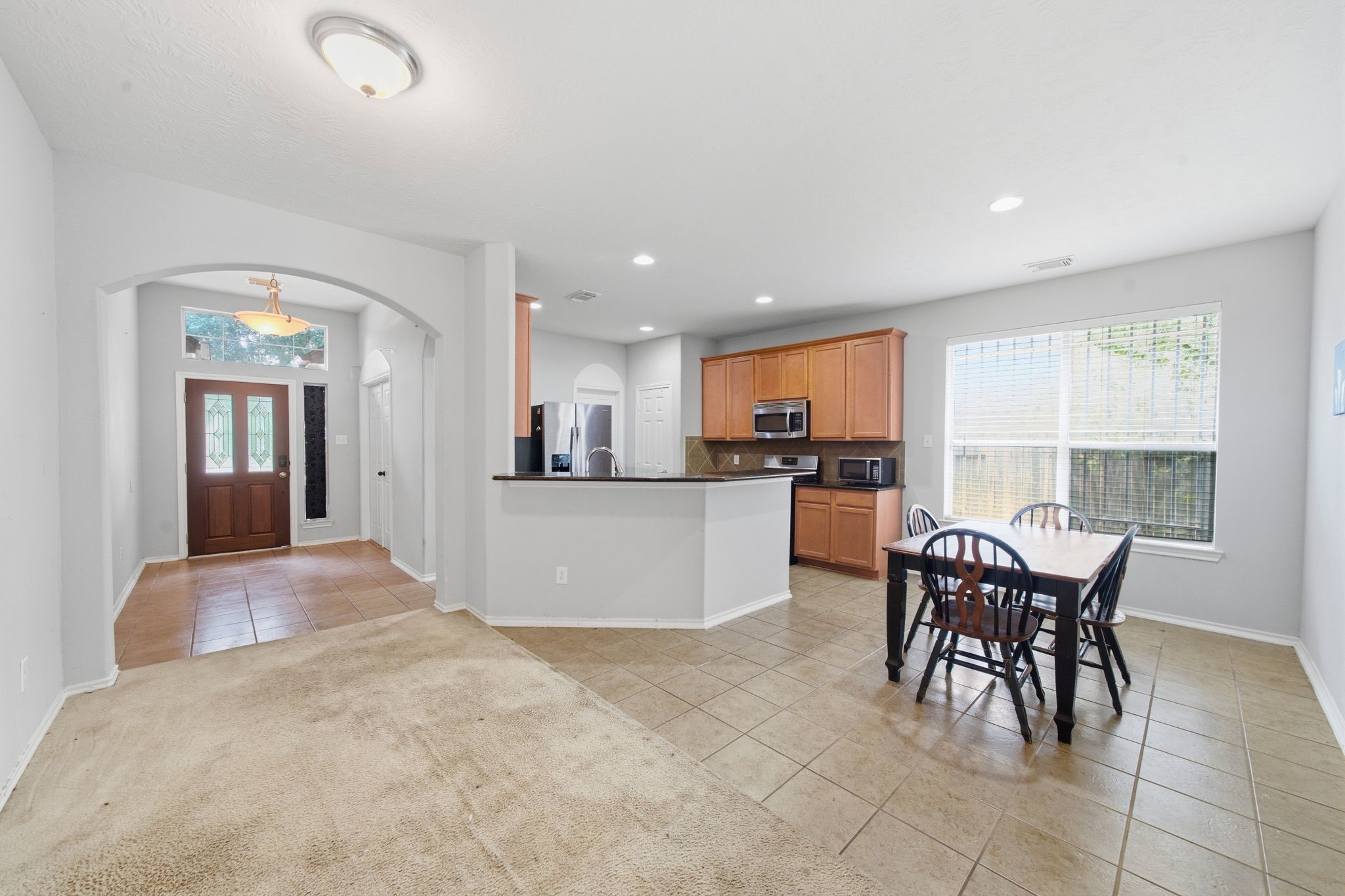 6714 Chester Oak Drive Property Photo 3