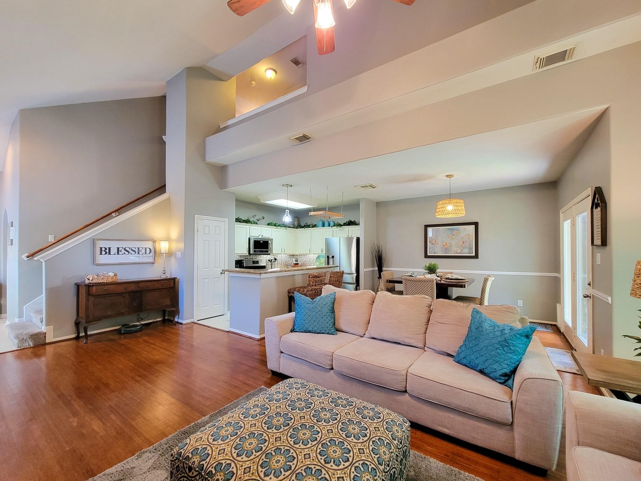 18706 Scented Candle Way Property Photo 2