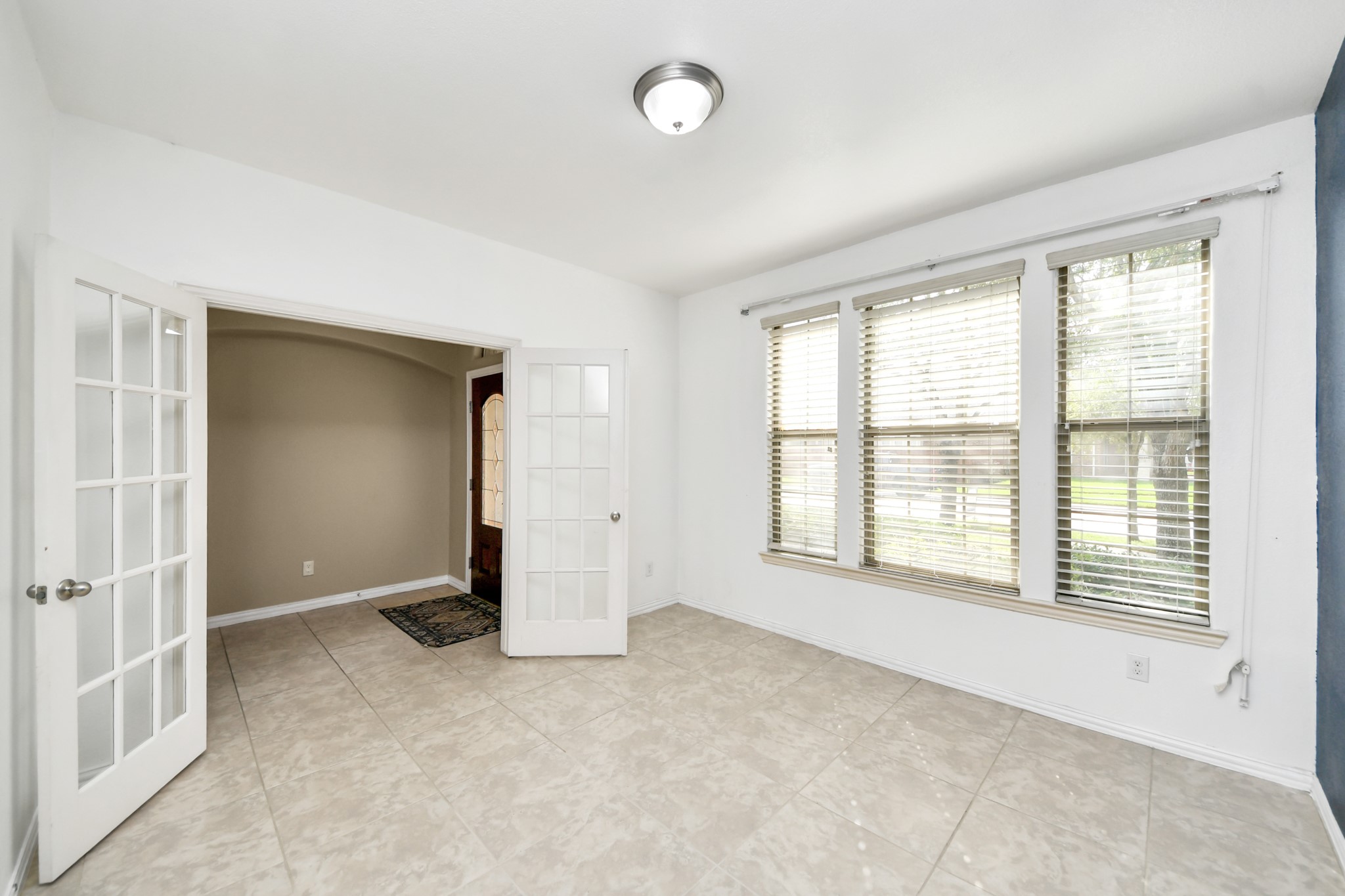 10007 Mystic Spring Lane Property Photo 8