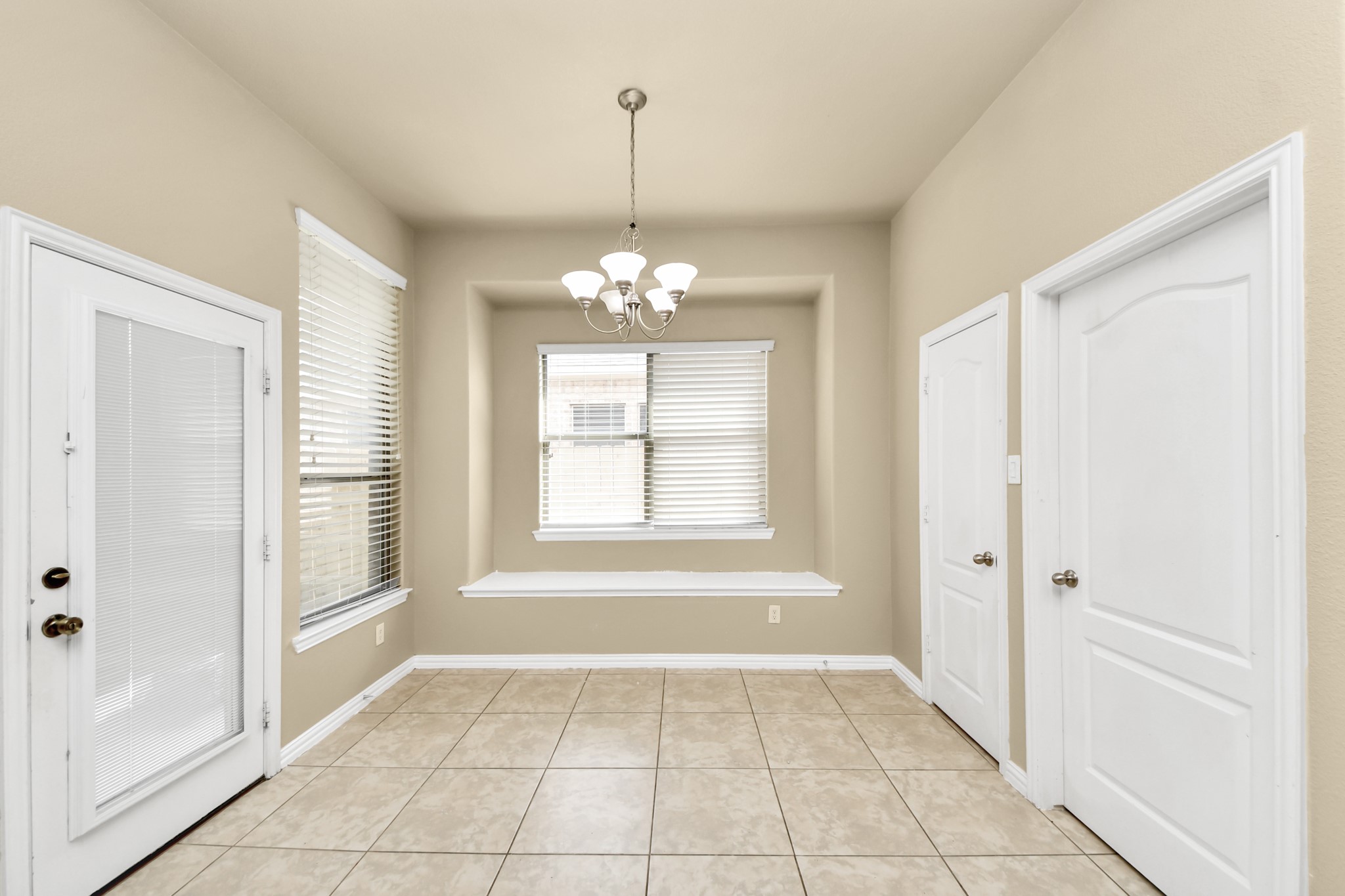 10007 Mystic Spring Lane Property Photo 15