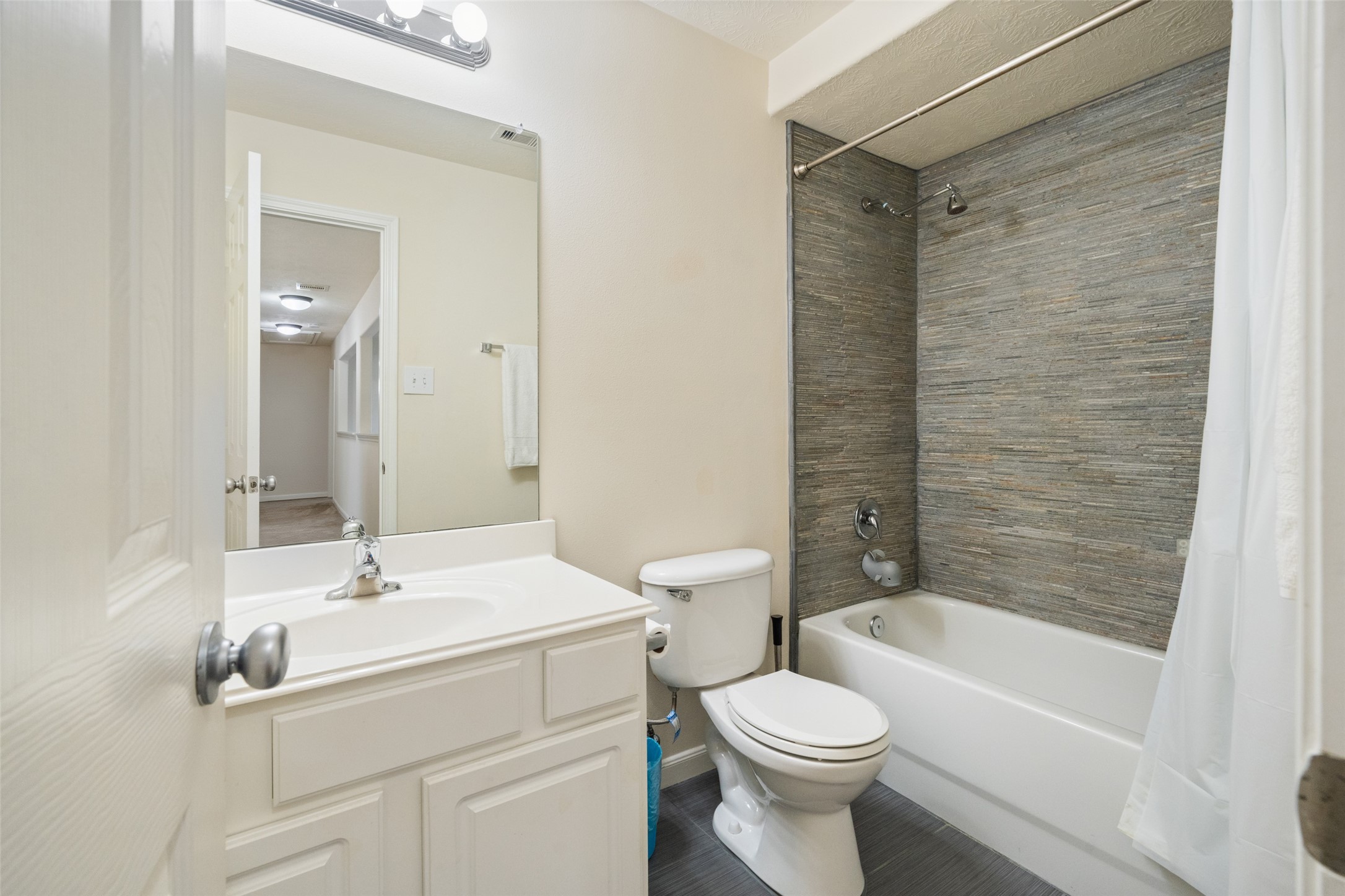 19314 Aquatic Drive Property Photo 35