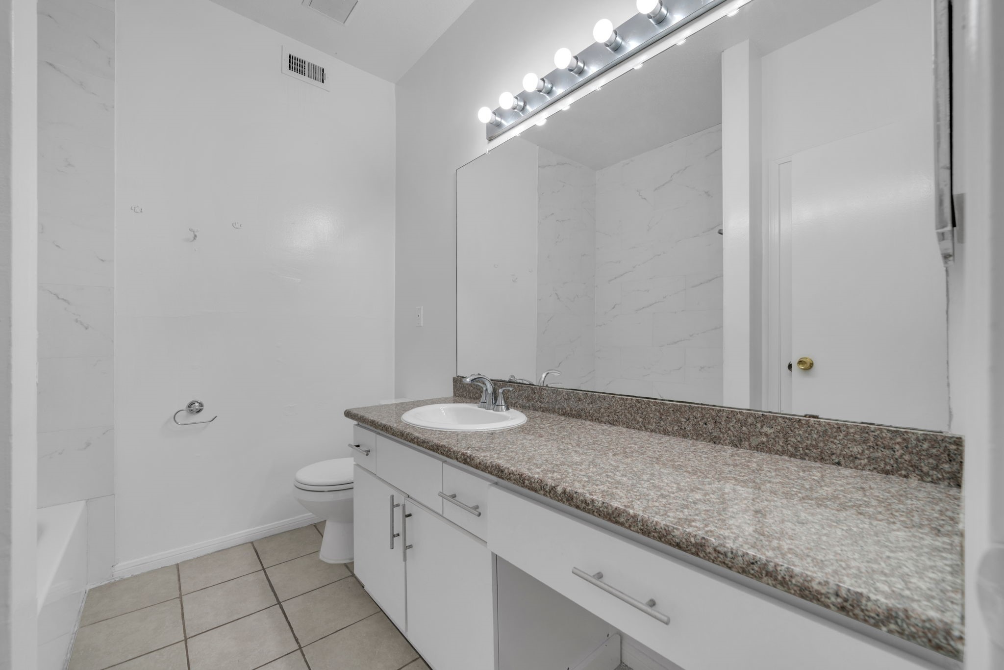 6000 Reims Road 4103 Property Photo 27