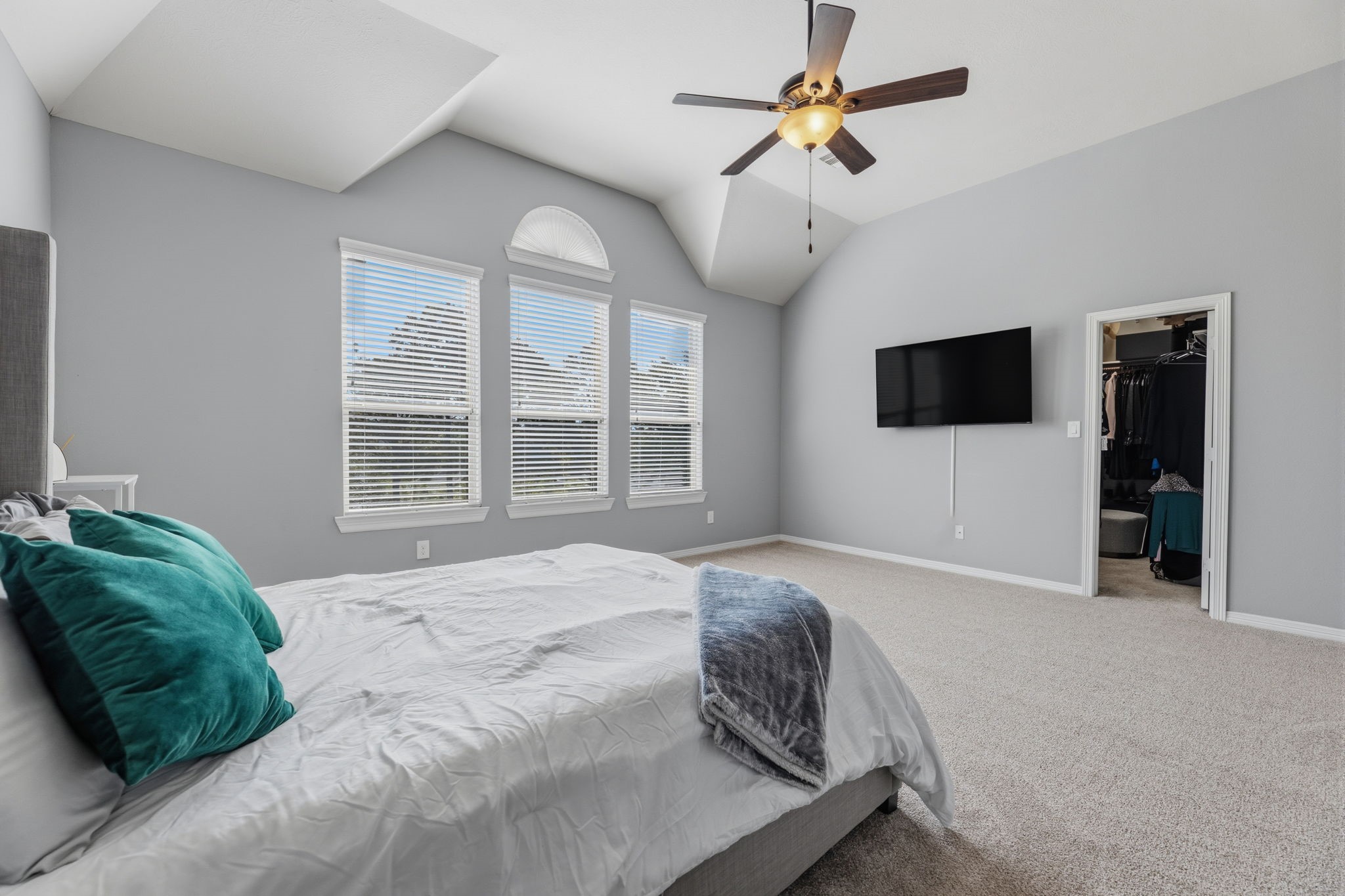 2847 Kings Retreat Property Photo 4