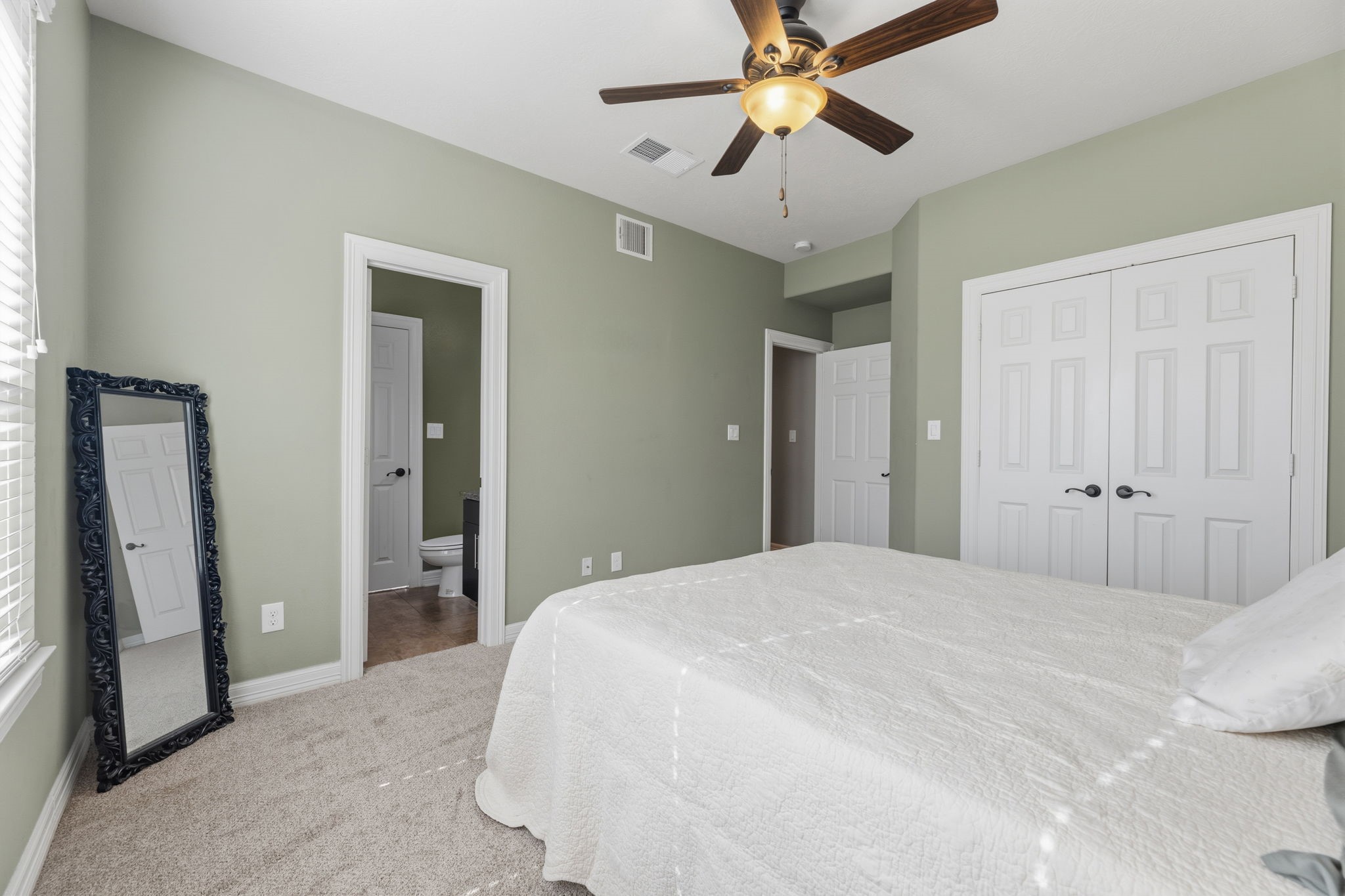 2847 Kings Retreat Property Photo 11