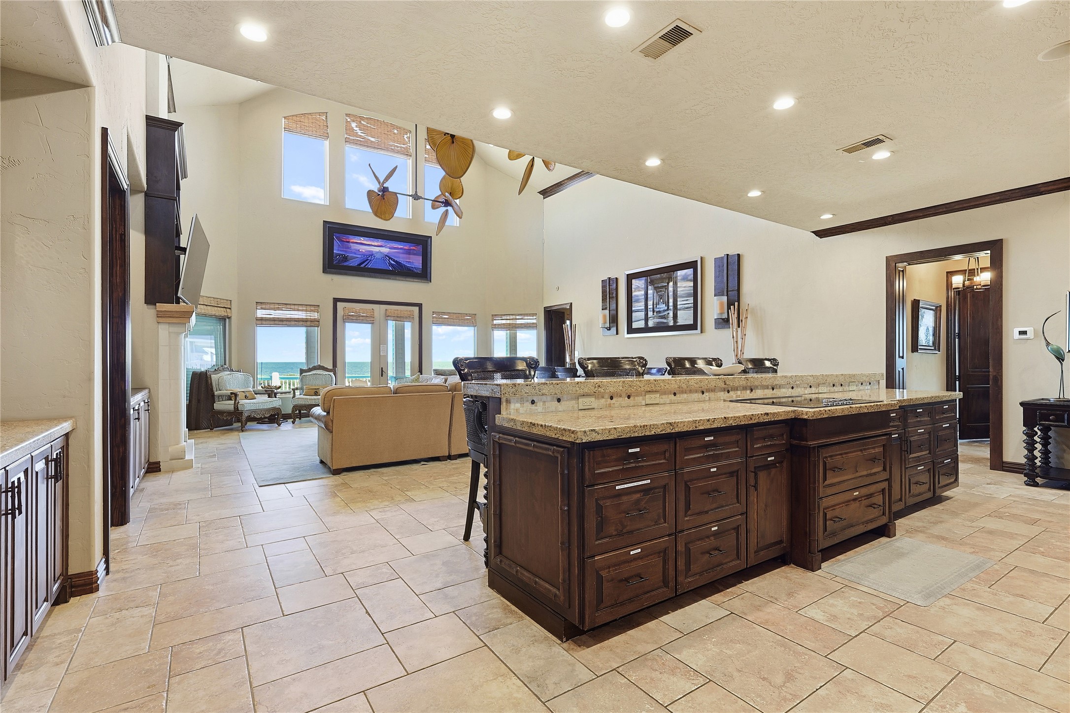 680 Villa Drive Property Photo 14