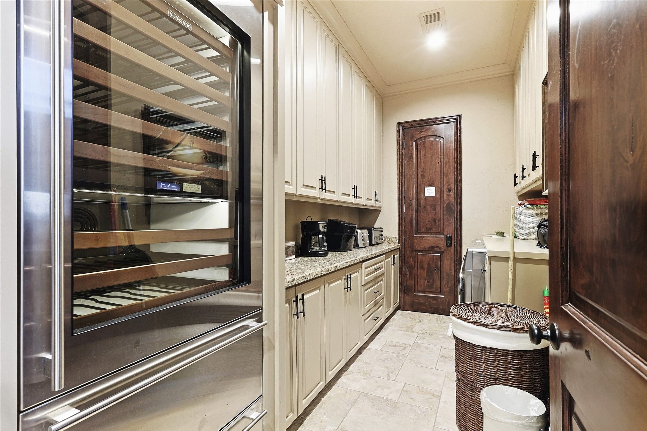 680 Villa Drive Property Photo 19