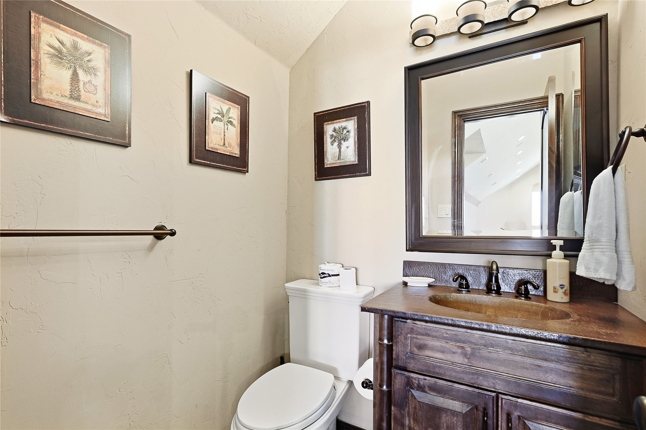 680 Villa Drive Property Photo 38