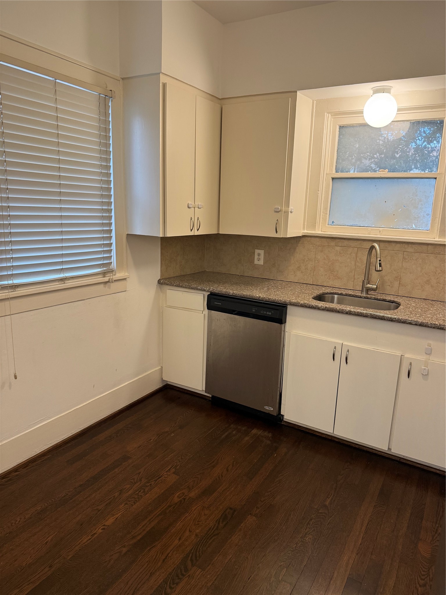1631 Richmond Avenue 2 Property Photo 4
