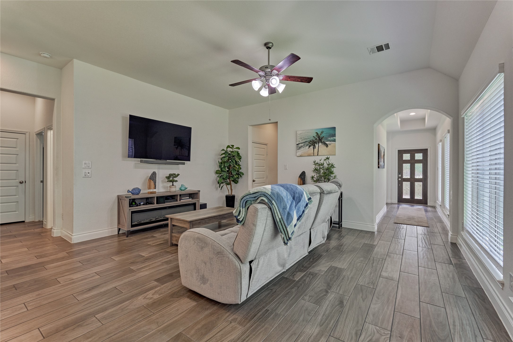 233 N Carson Cub Court Property Photo 8
