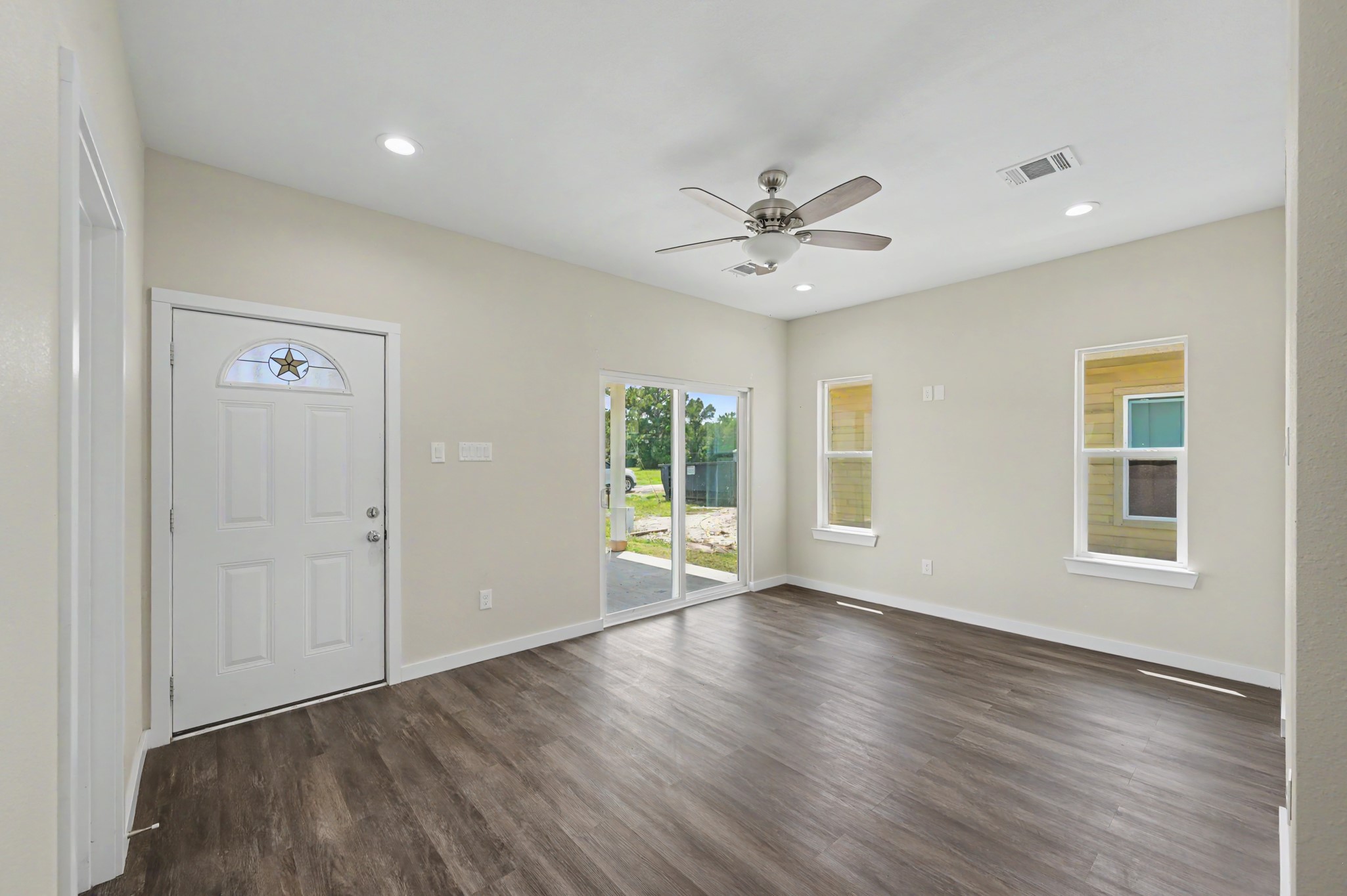 50 Westlake West Property Photo 6