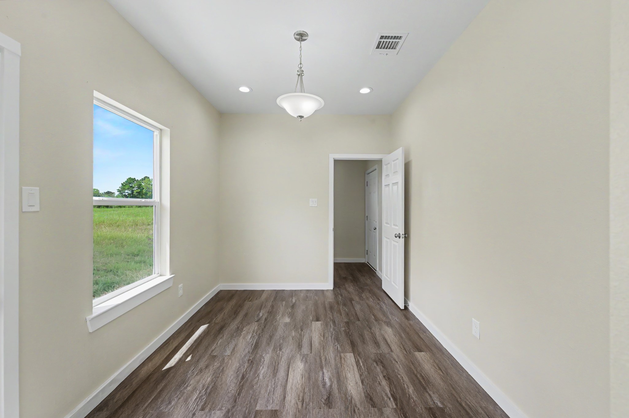 50 Westlake West Property Photo 9