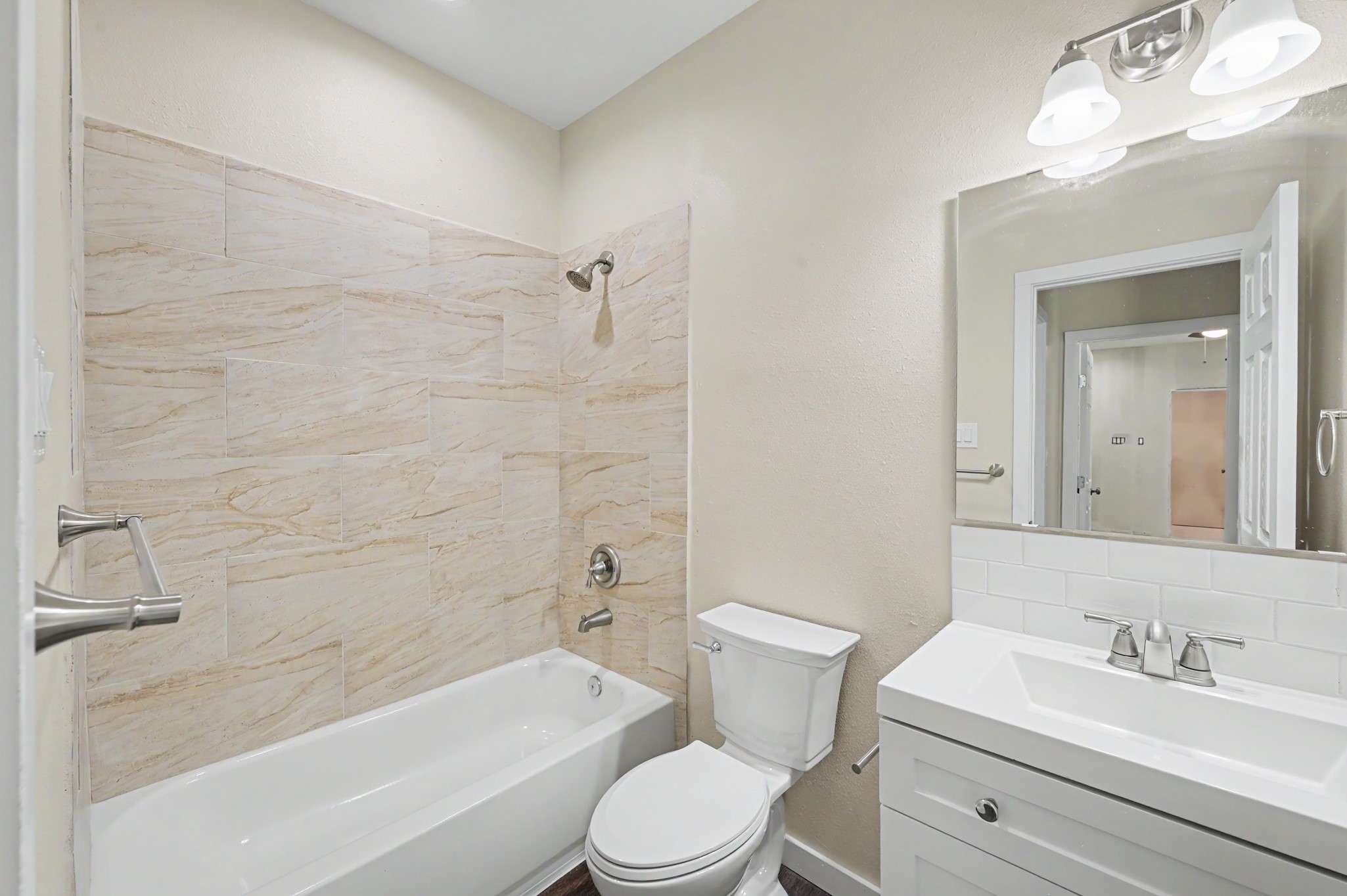 50 Westlake West Property Photo 17