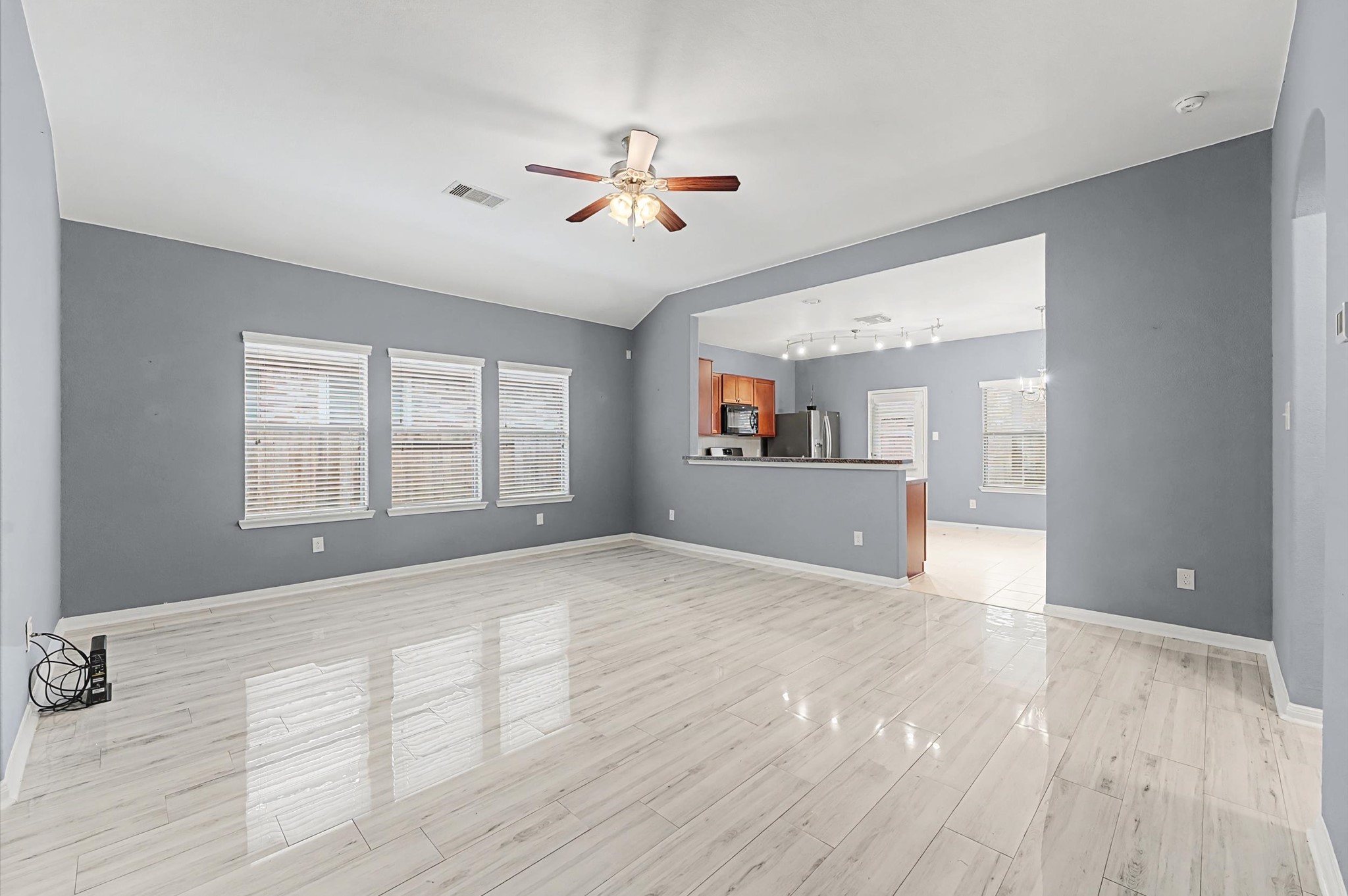 22522 Rustic Valley Court Property Photo 4