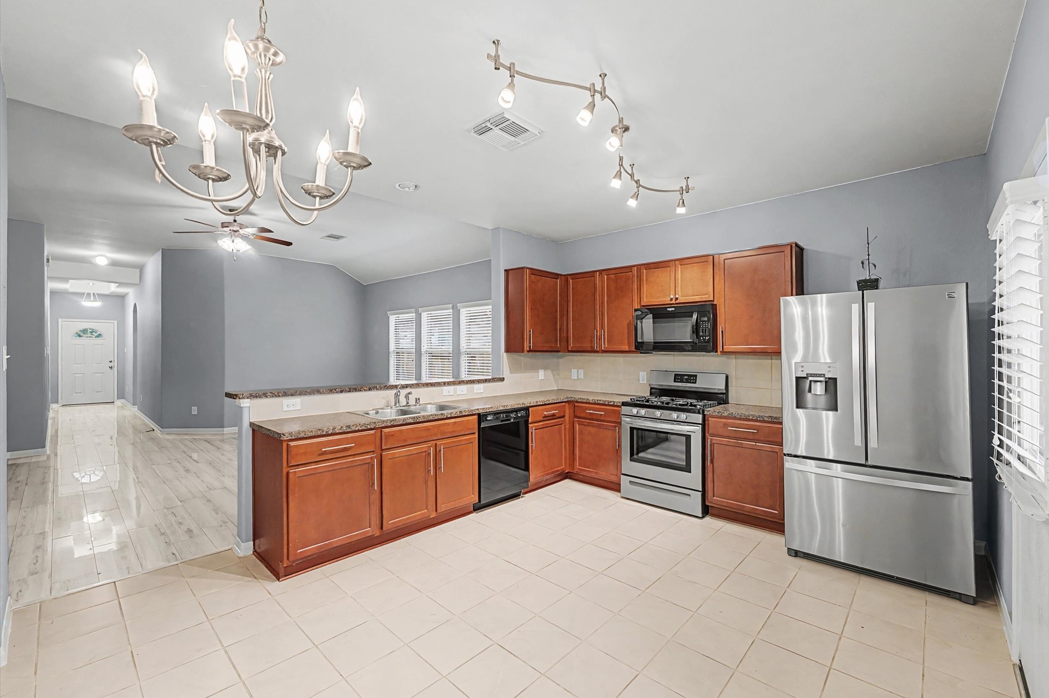 22522 Rustic Valley Court Property Photo 5