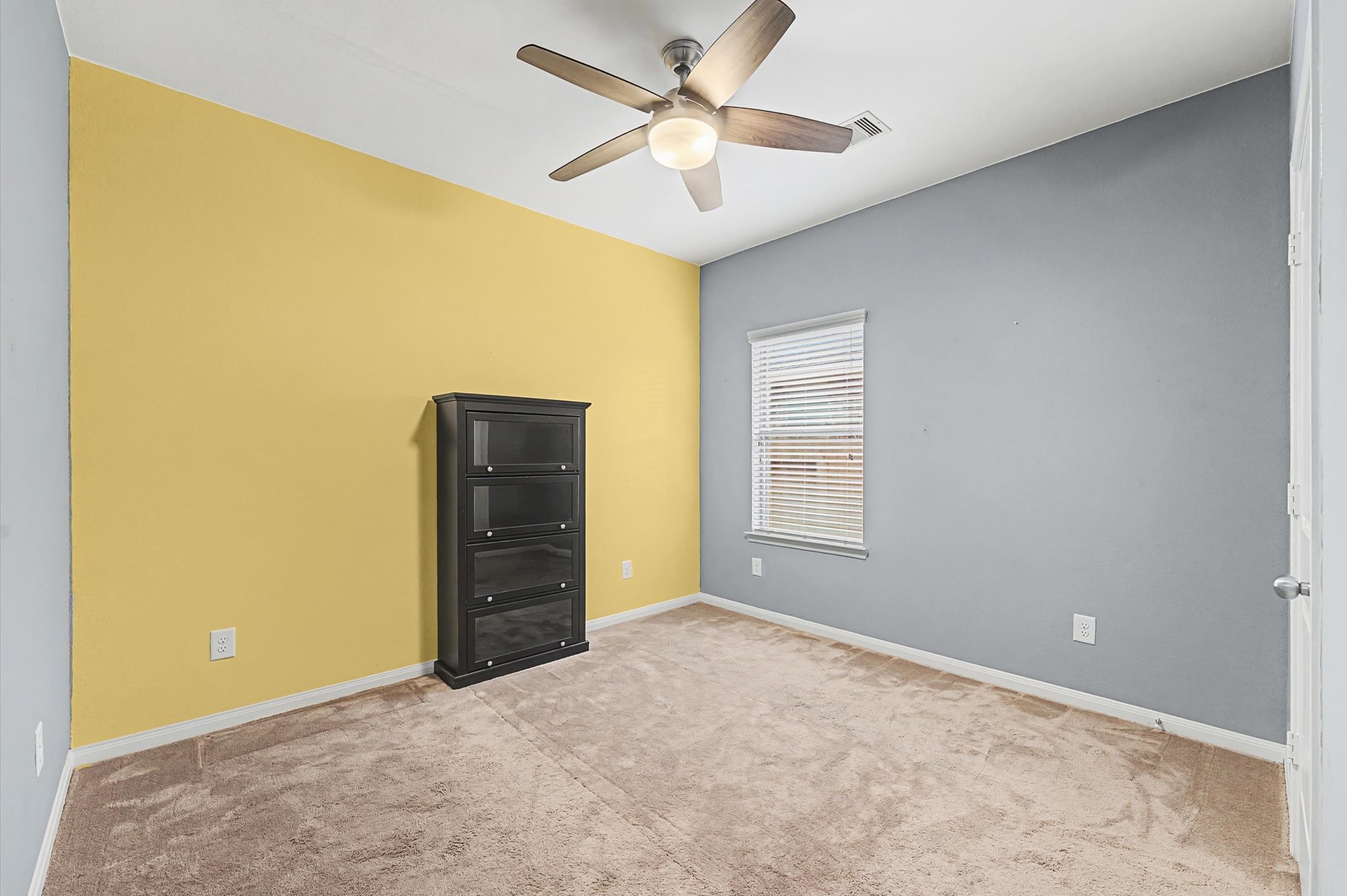 22522 Rustic Valley Court Property Photo 9