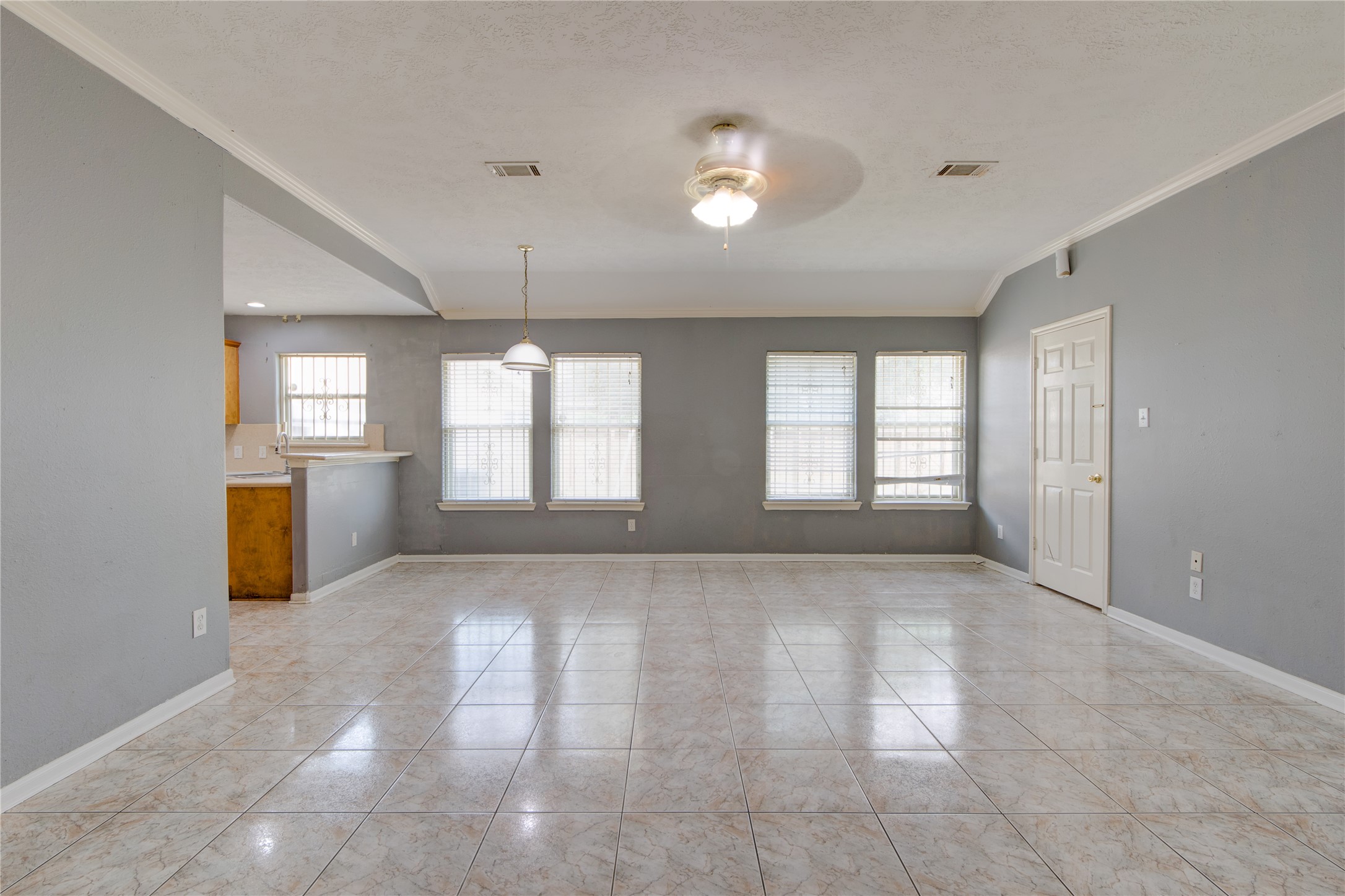 9907 Golden Glen Drive Property Photo 10