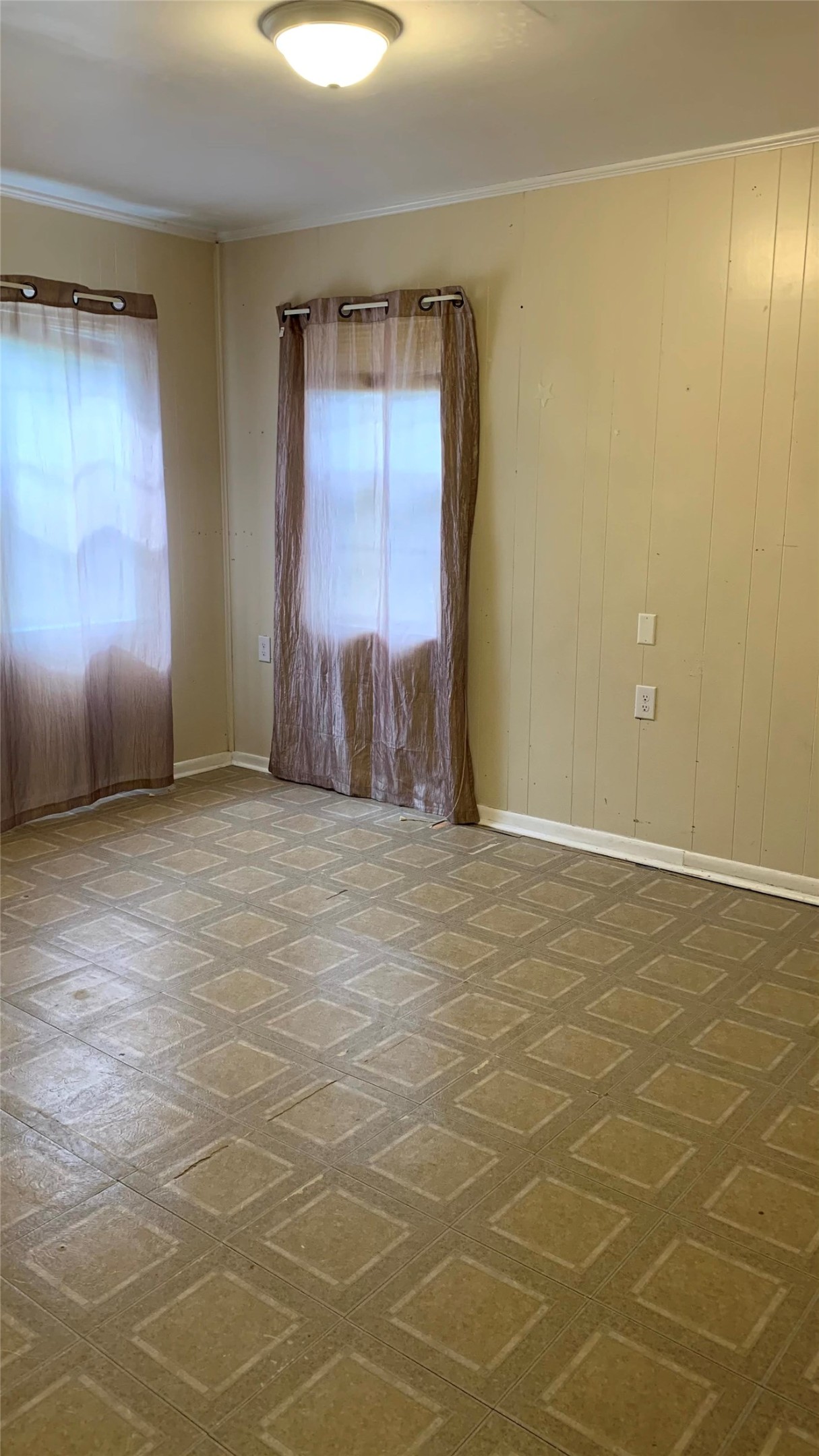 1310 Old Woodville Road Property Photo 11